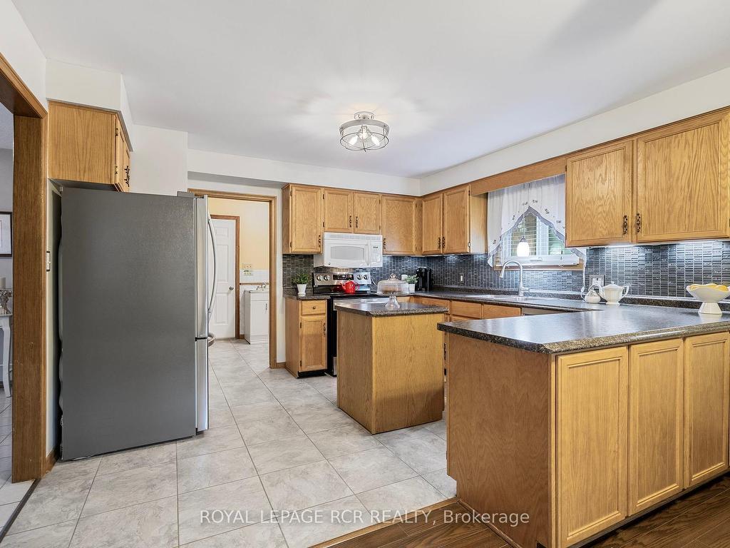 









39


Passmore

Avenue,
Orangeville,




ON
L9W 4K4

