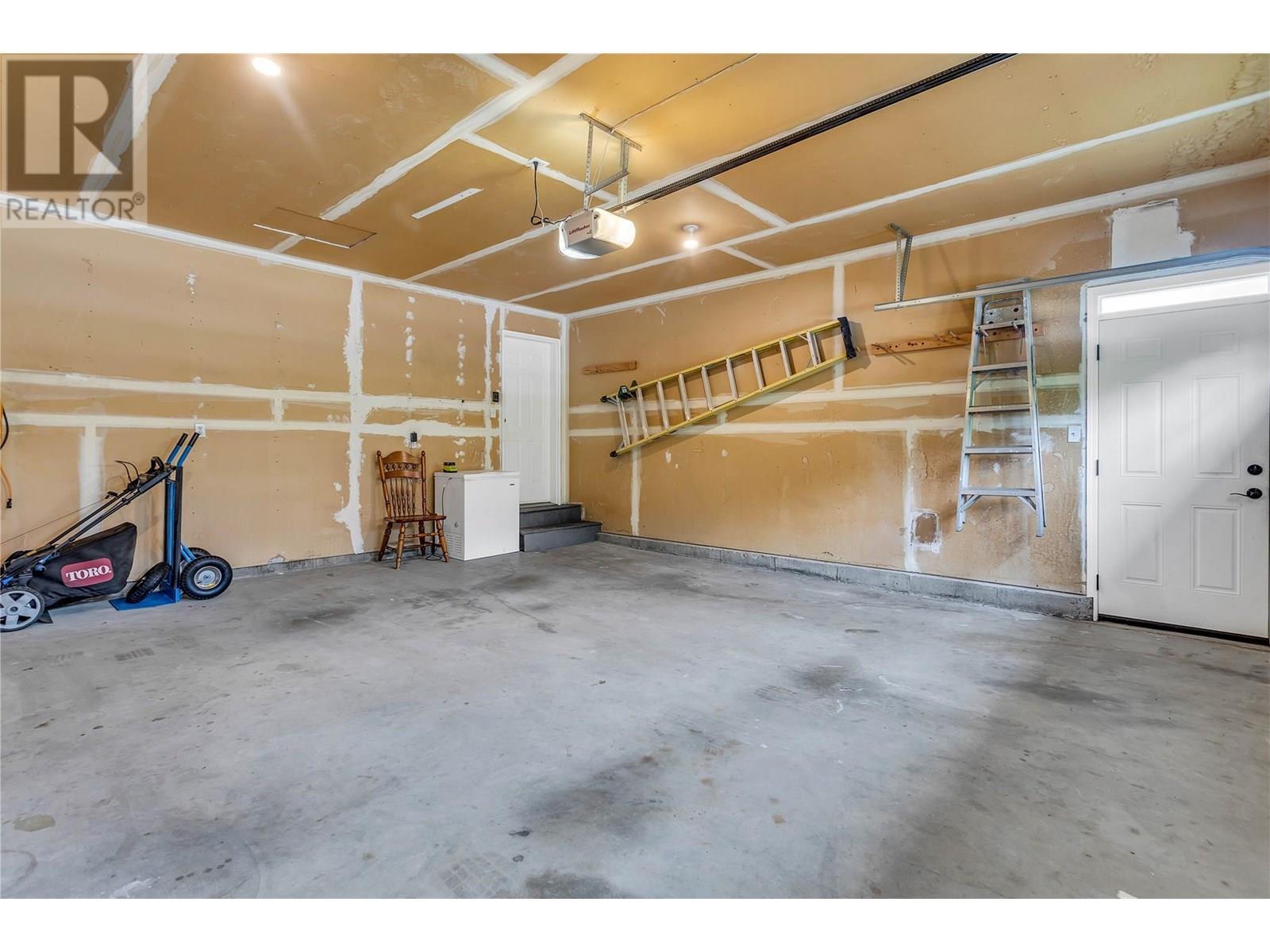 












2241 Majoros Road

,
West Kelowna,




British Columbia
V4T2C2

