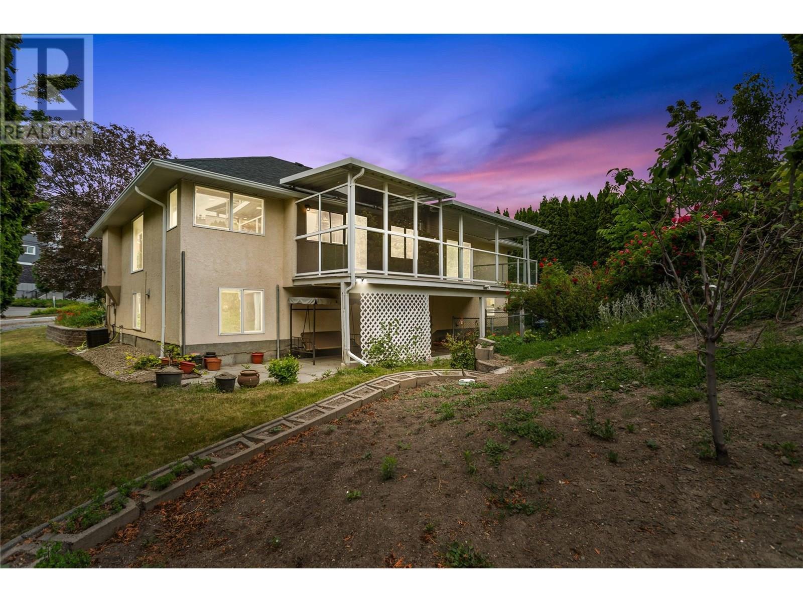 












2241 Majoros Road

,
West Kelowna,




British Columbia
V4T2C2

