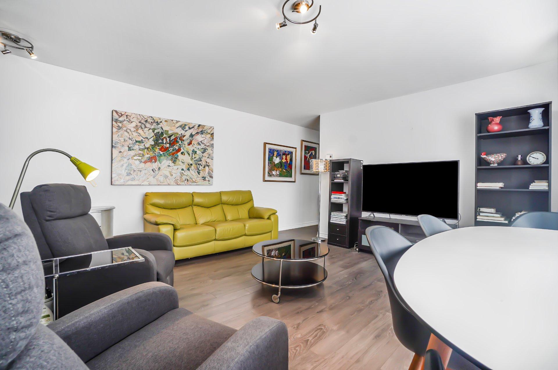 









295


Rue d'Orléans

,
Saint-Lambert,




QC
J4S1Y1

