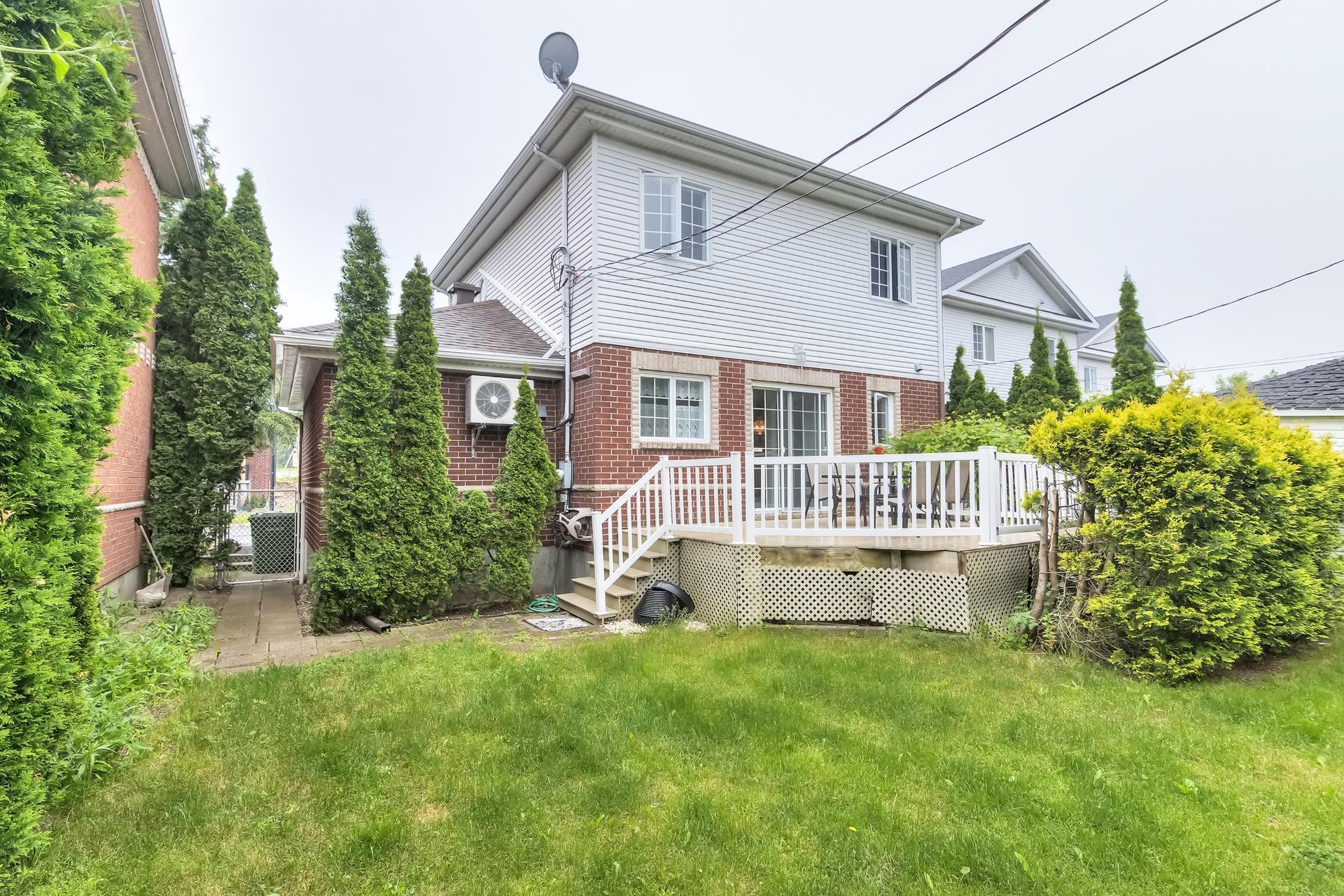









17115


Rue Guillaume

,
Montréal (Pierrefonds-Roxboro),




QC
H9J3T6

