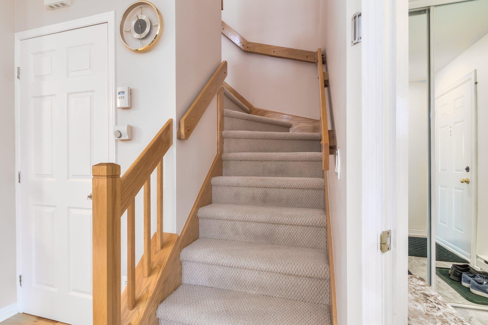 









17115


Rue Guillaume

,
Montréal (Pierrefonds-Roxboro),




QC
H9J3T6

