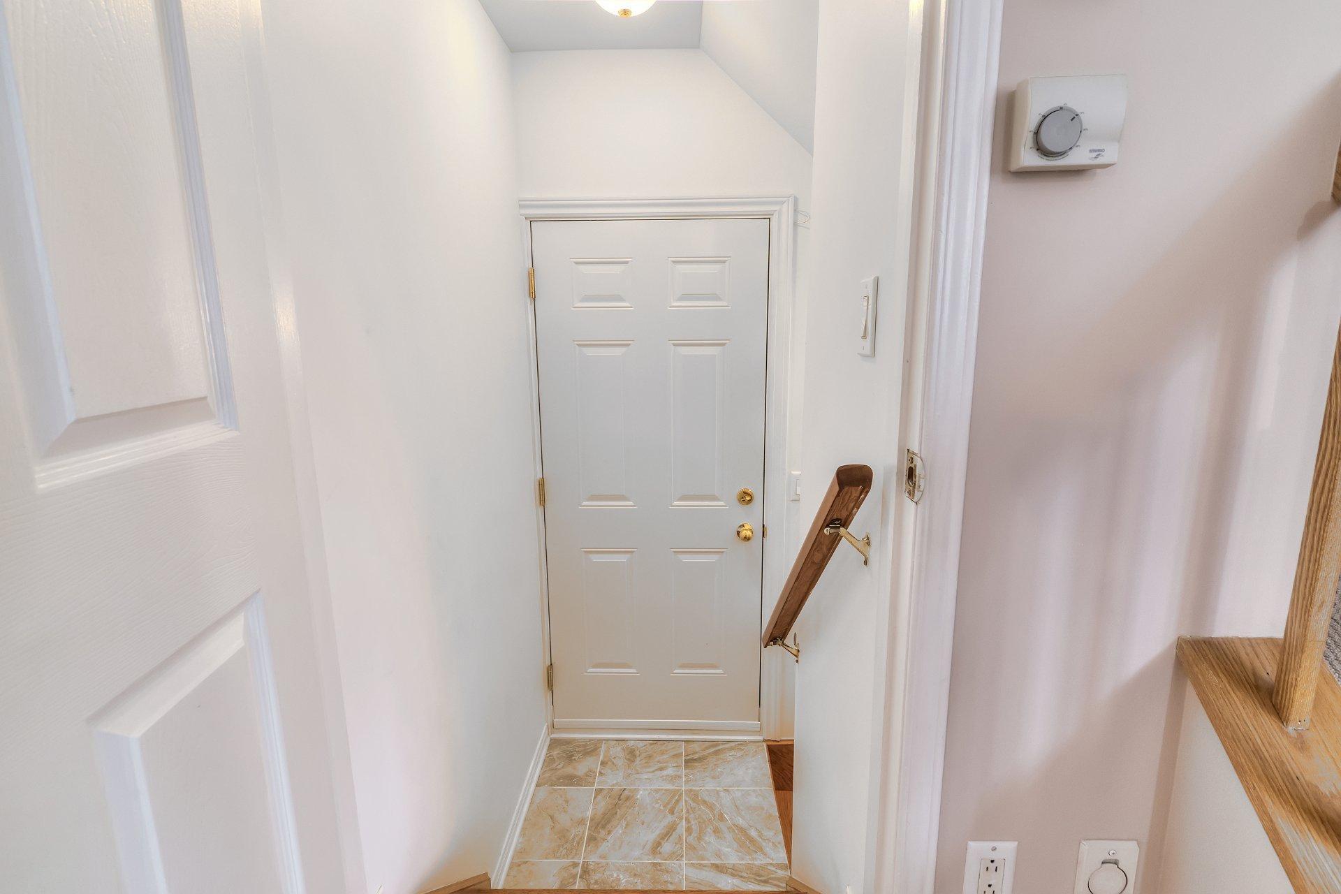 









17115


Rue Guillaume

,
Montréal (Pierrefonds-Roxboro),




QC
H9J3T6

