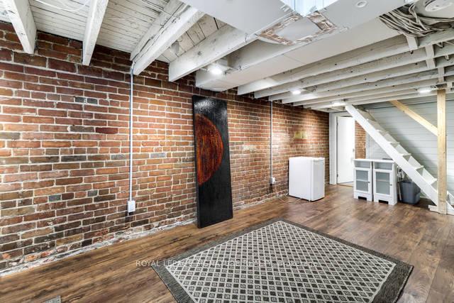 









53


Browning

Avenue,
Toronto,




ON
M4K 1V8

