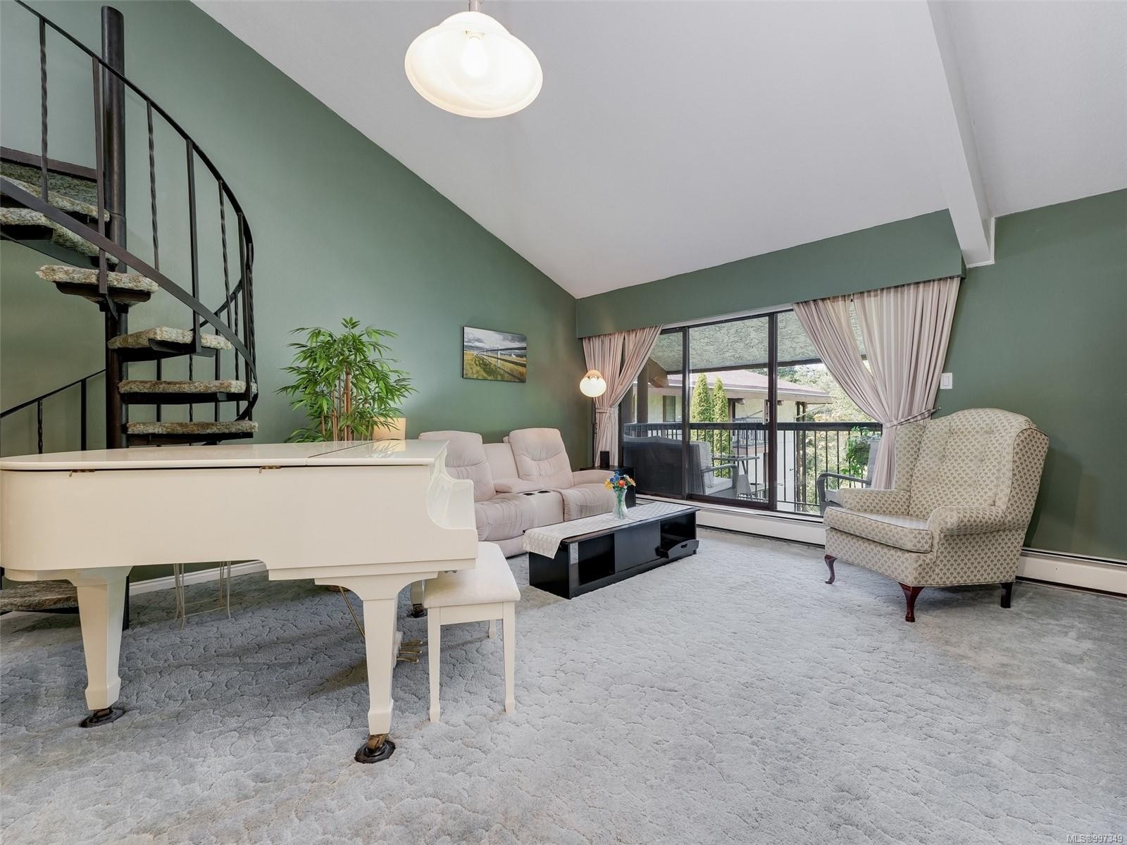 









1009


McKenzie

Ave, 406,
Saanich,




BC
V8X 4B1

