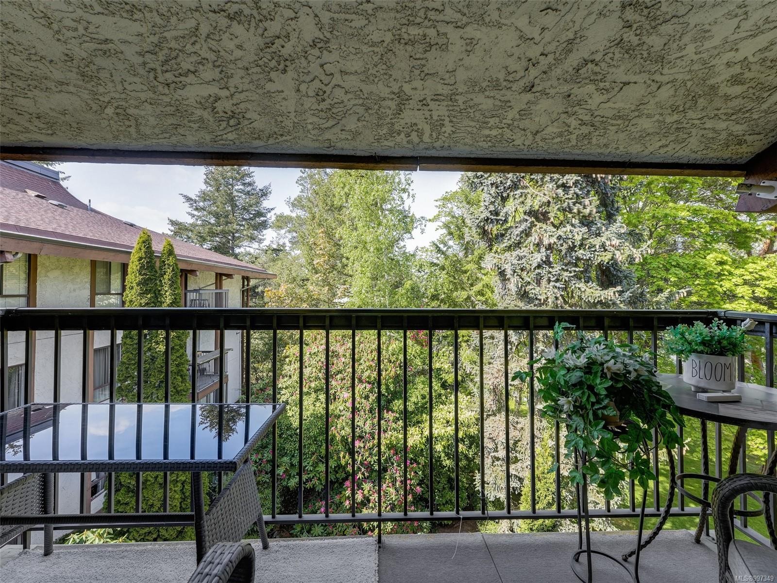 









1009


McKenzie

Ave, 406,
Saanich,




BC
V8X 4B1

