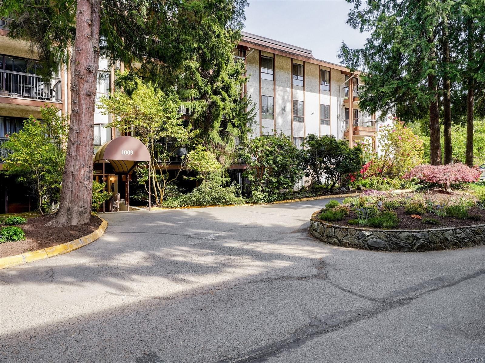 









1009


McKenzie

Ave, 406,
Saanich,




BC
V8X 4B1

