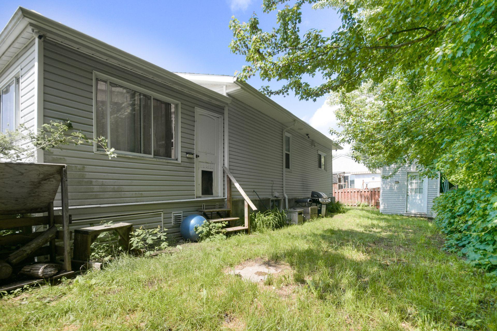 









432


28e Avenue

,
Pointe-Calumet,




QC
J0N1G1

