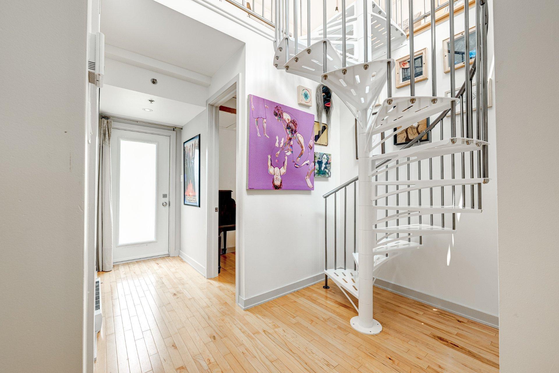









55


Rue Roy E.

, 301,
Montréal (Le Plateau-Mont-Royal),




QC
H2W0A3


