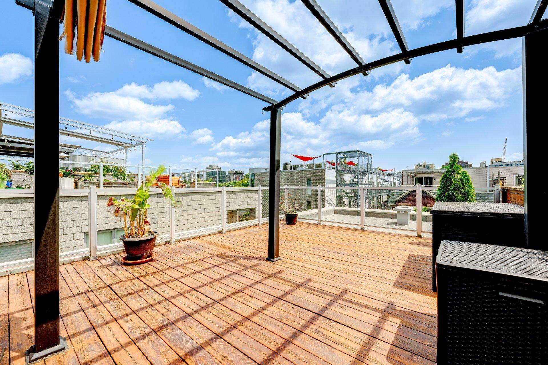 









55


Rue Roy E.

, 301,
Montréal (Le Plateau-Mont-Royal),




QC
H2W0A3

