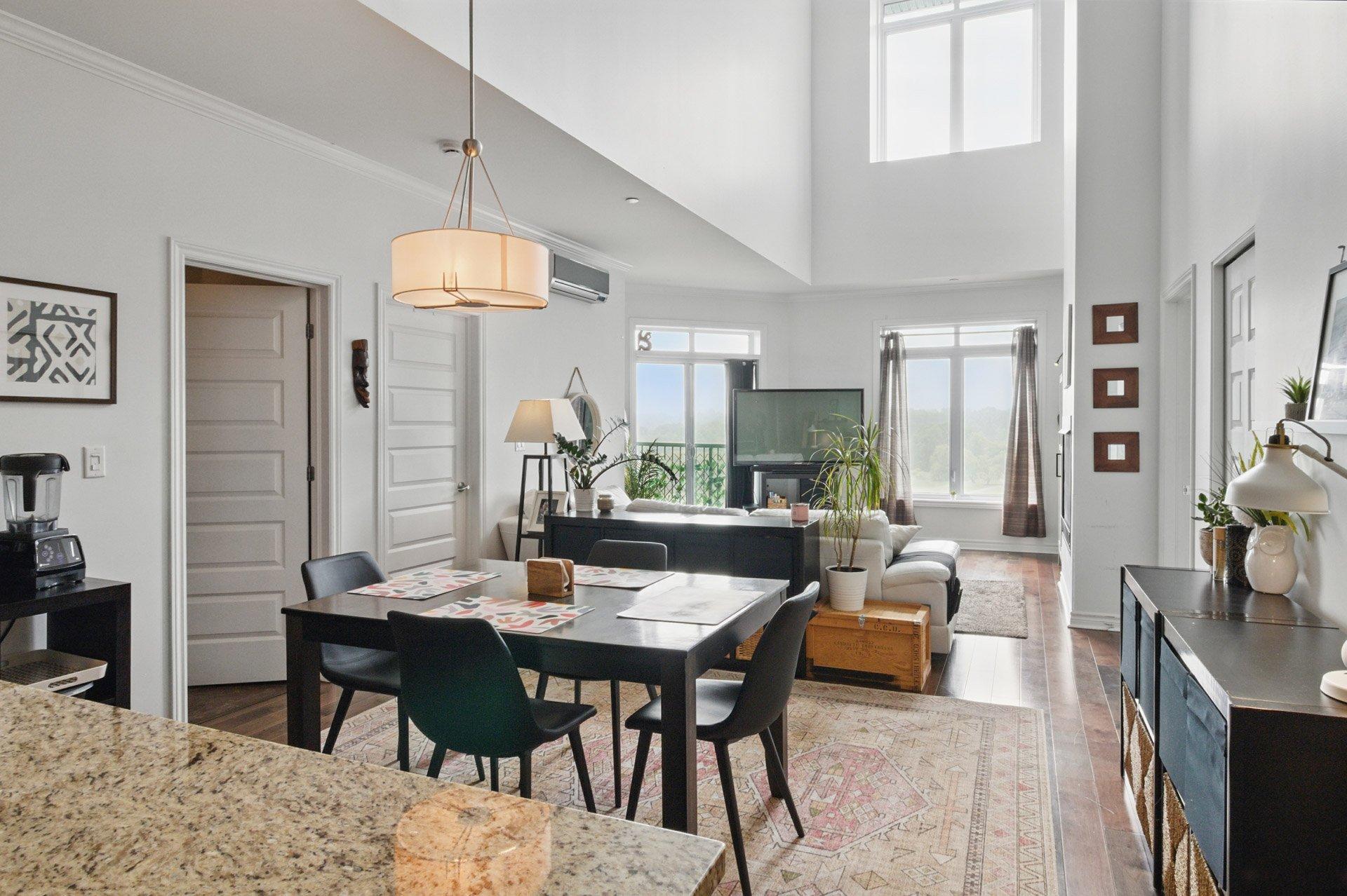 









1180


Ch. d'Aylmer

, 709,
Gatineau (Aylmer),




QC
J9H0E9

