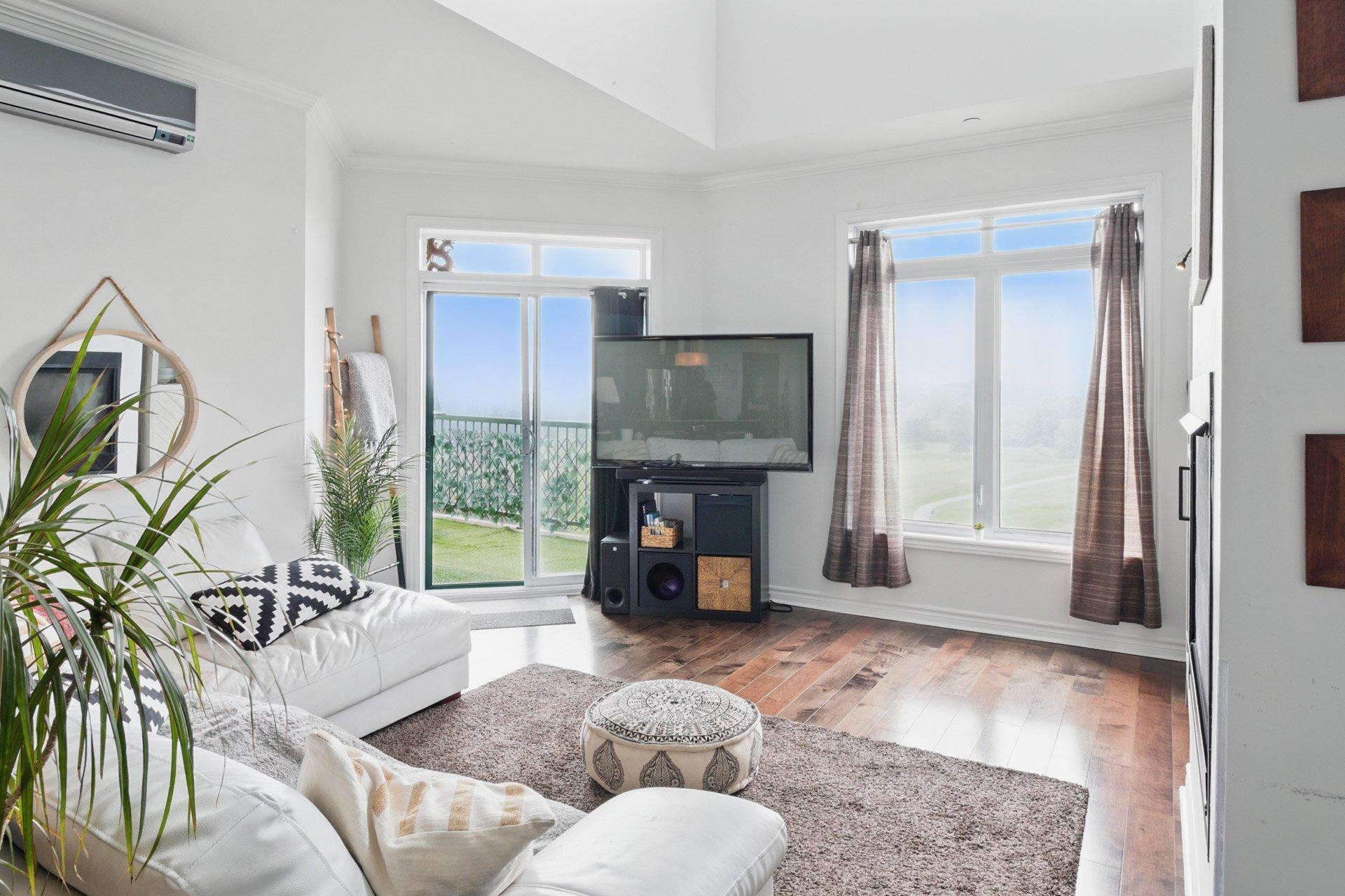 









1180


Ch. d'Aylmer

, 709,
Gatineau (Aylmer),




QC
J9H0E9

