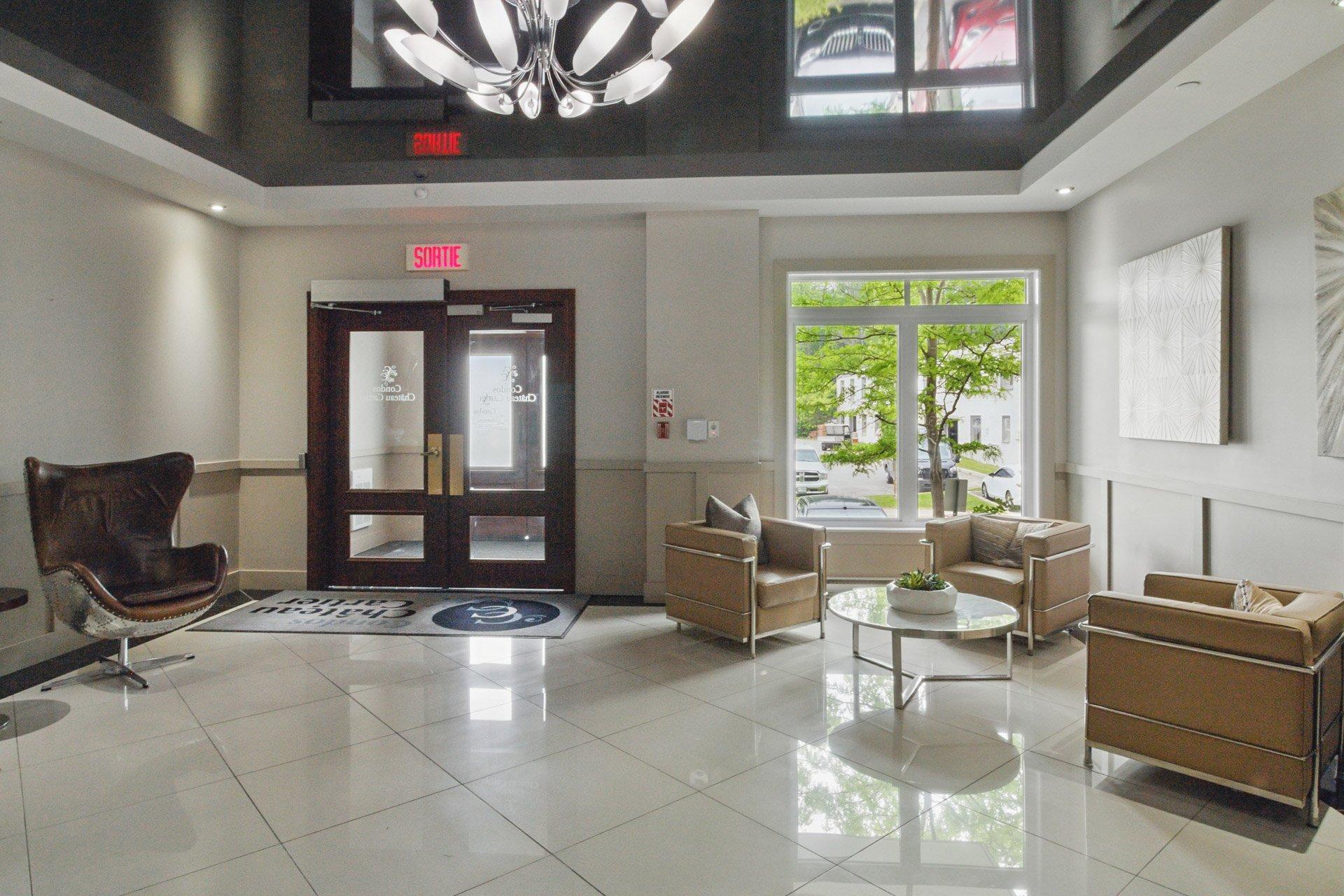 









1180


Ch. d'Aylmer

, 709,
Gatineau (Aylmer),




QC
J9H0E9

