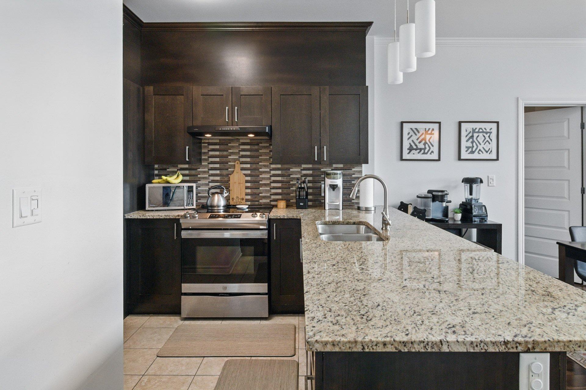 









1180


Ch. d'Aylmer

, 709,
Gatineau (Aylmer),




QC
J9H0E9

