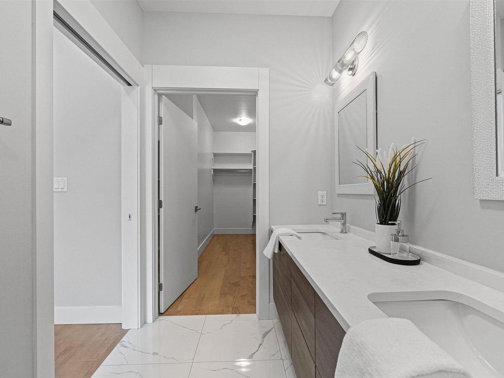 












30 Helen Creighton Court

,
West Bedford,




NS
B4B 0Z5

