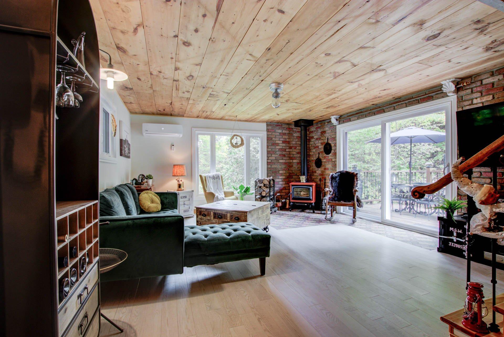 









18

 - 22


Rue Beauregard

,
Eastman,




QC
J0E1P0

