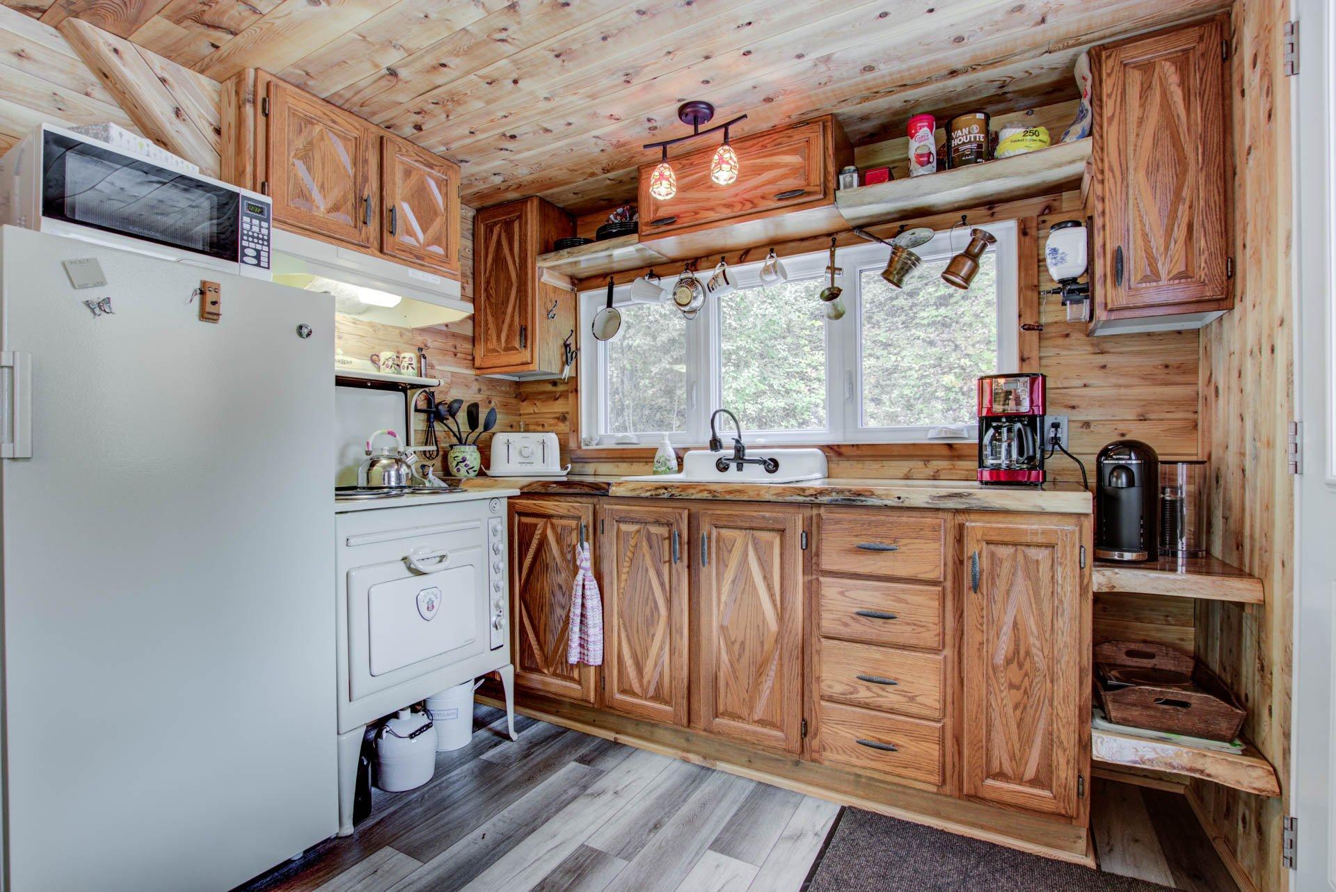 









18

 - 22


Rue Beauregard

,
Eastman,




QC
J0E1P0

