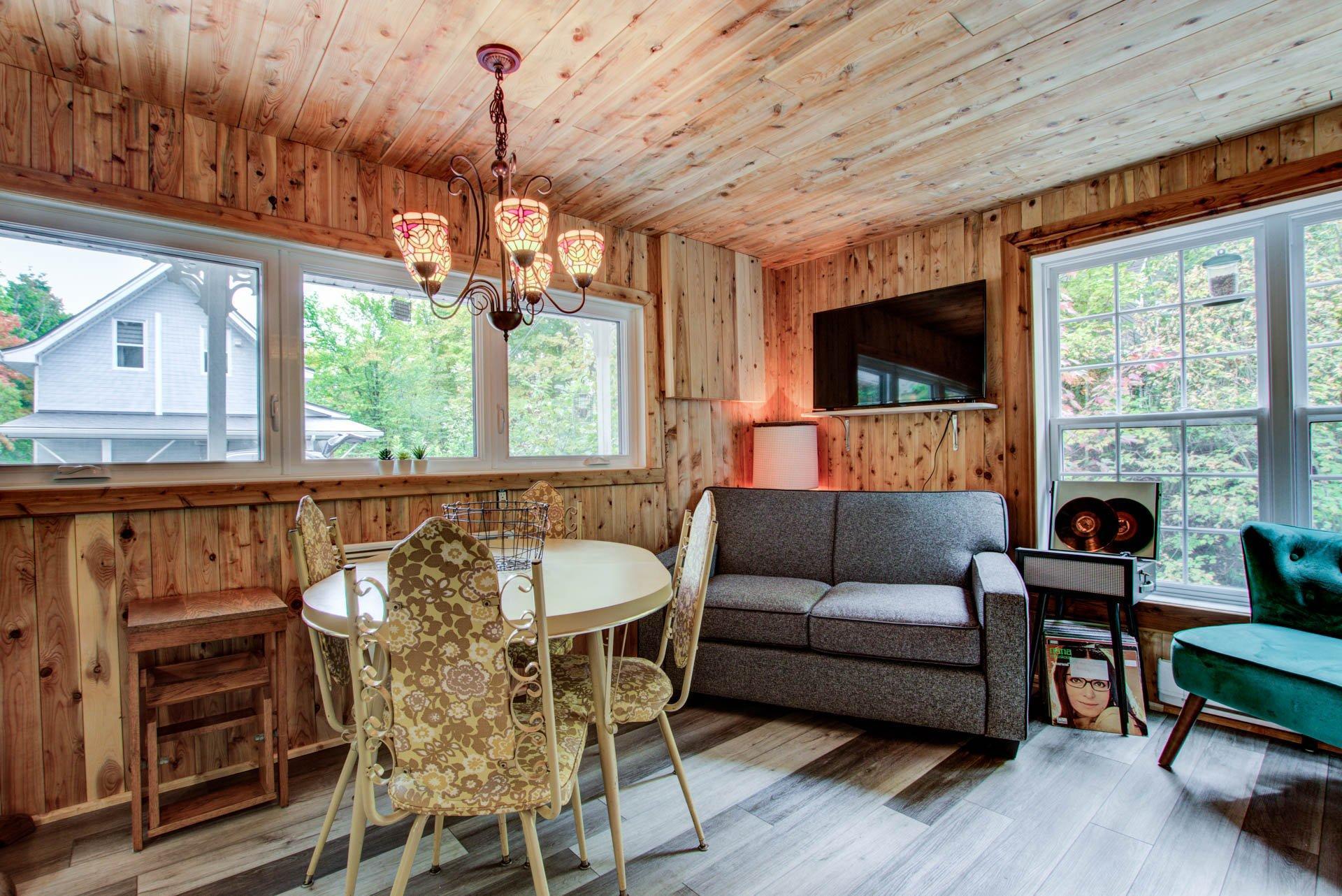 









18

 - 22


Rue Beauregard

,
Eastman,




QC
J0E1P0

