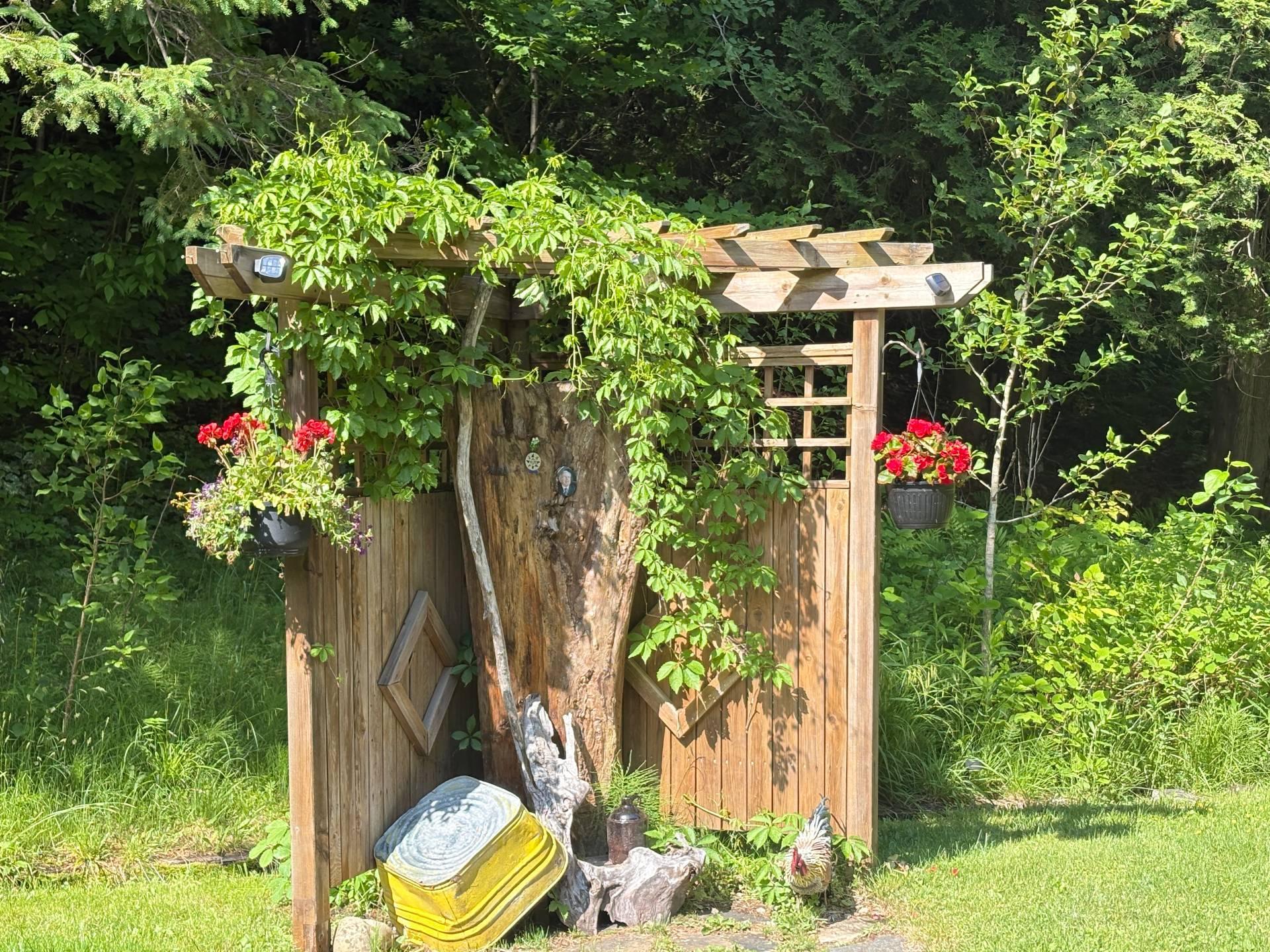 









18

 - 22


Rue Beauregard

,
Eastman,




QC
J0E1P0

