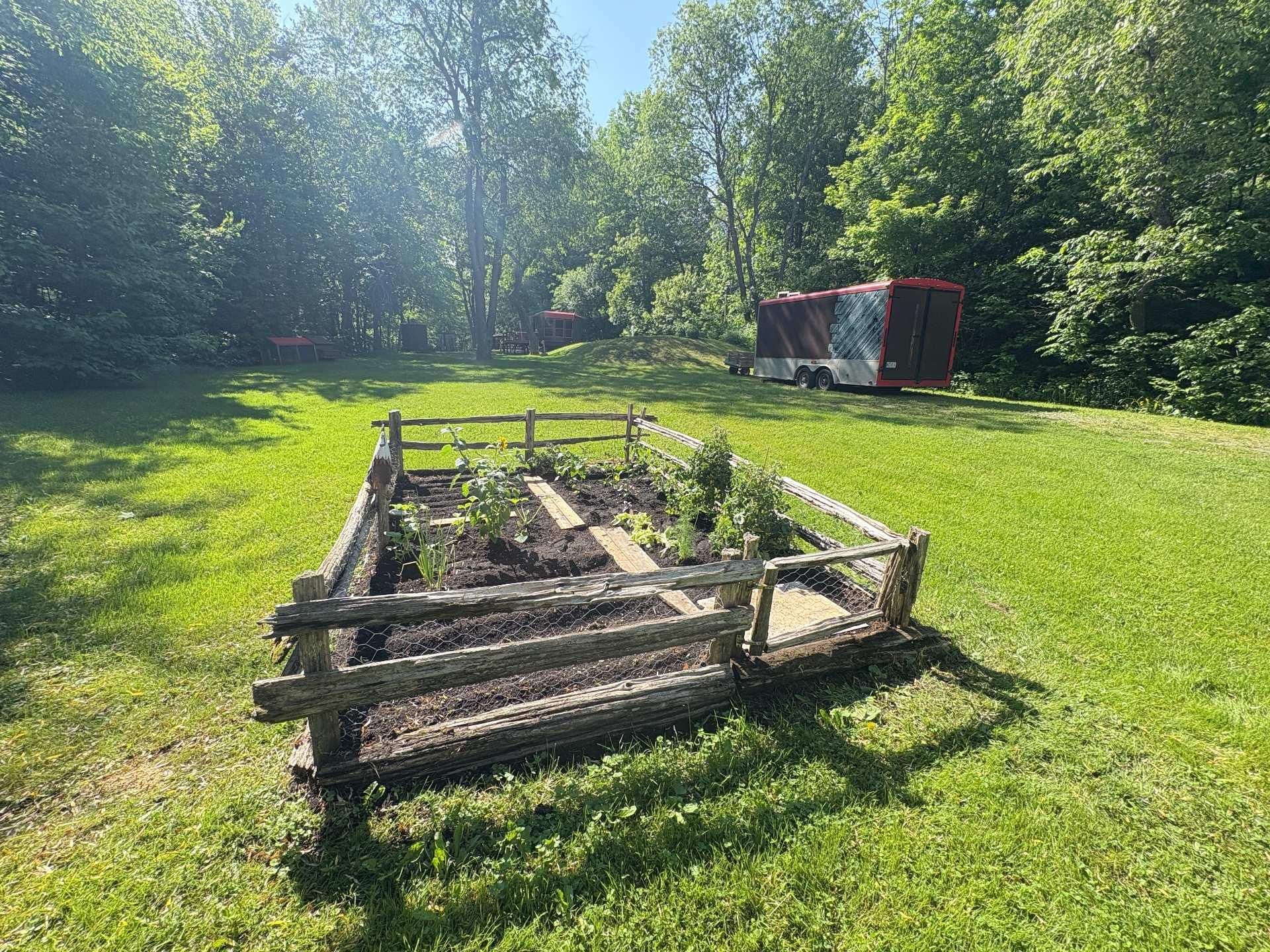 









18

 - 22


Rue Beauregard

,
Eastman,




QC
J0E1P0

