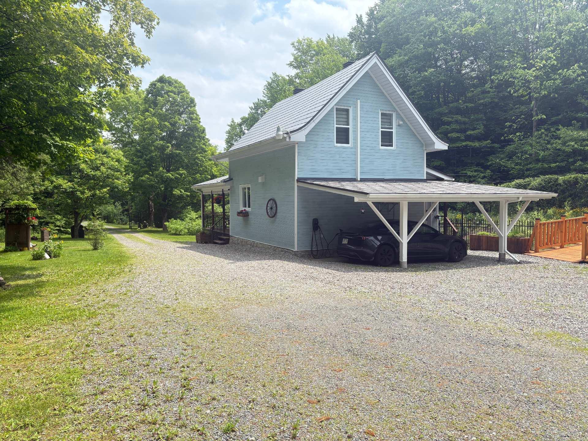 









18

 - 22


Rue Beauregard

,
Eastman,




QC
J0E1P0

