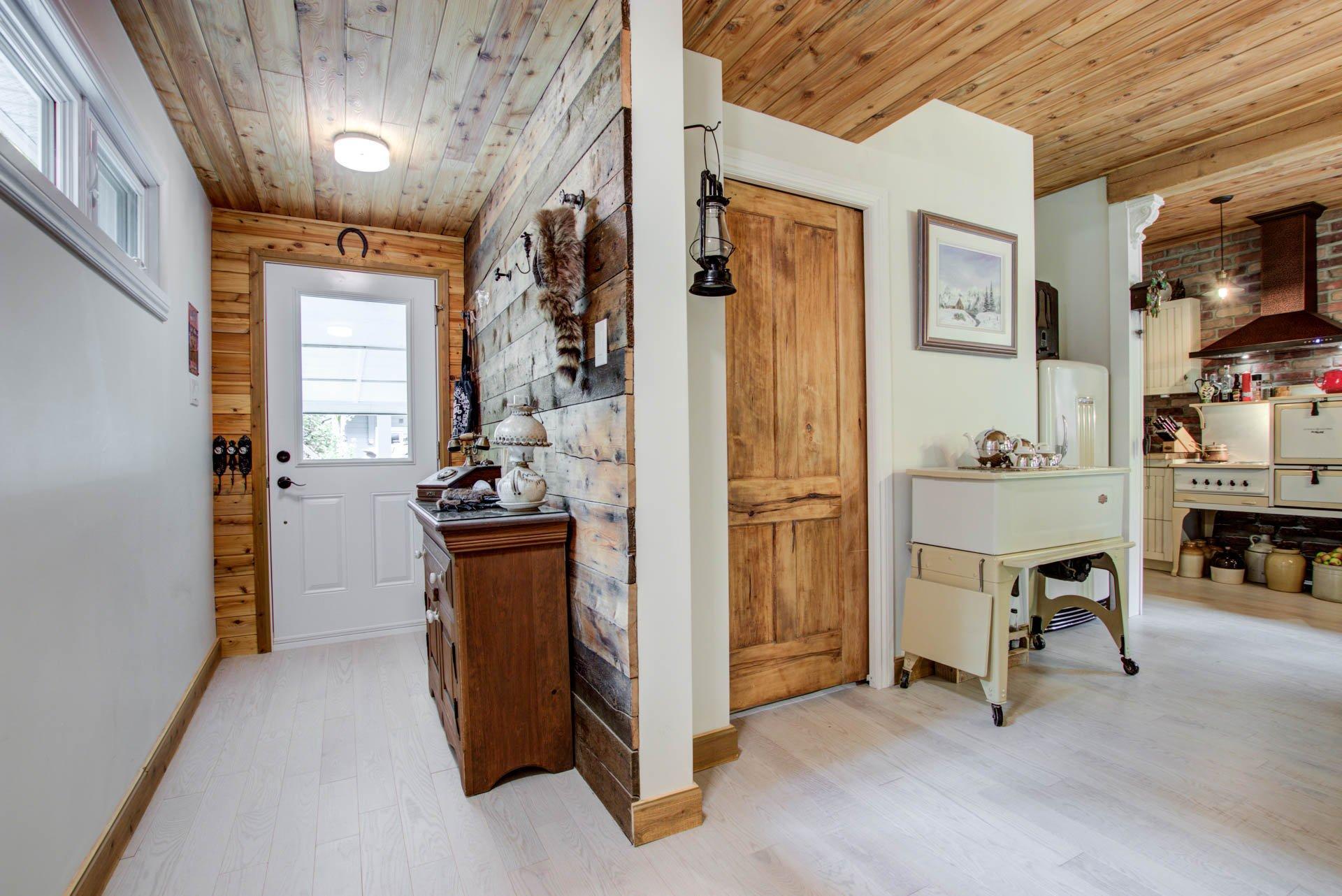









18

 - 22


Rue Beauregard

,
Eastman,




QC
J0E1P0

