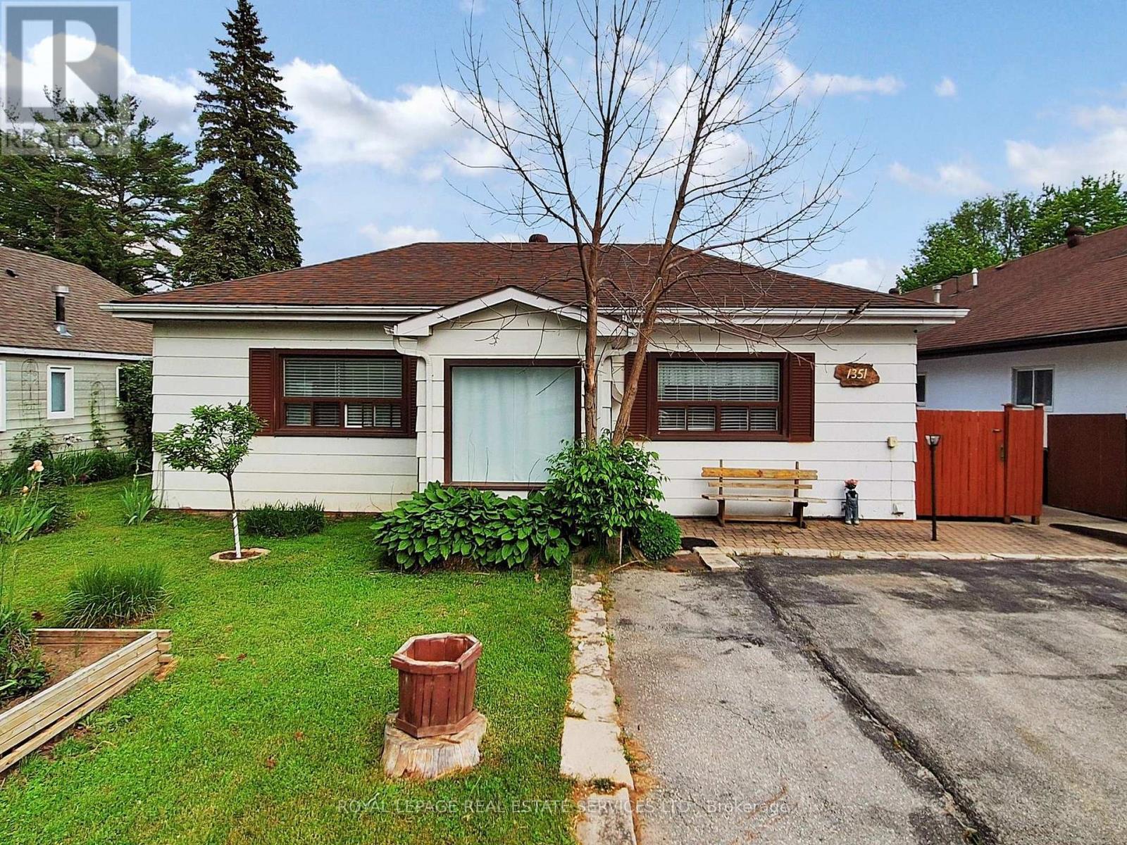 












1351 MOSLEY STREET

,
Wasaga Beach,




Ontario
L9Z2C7

