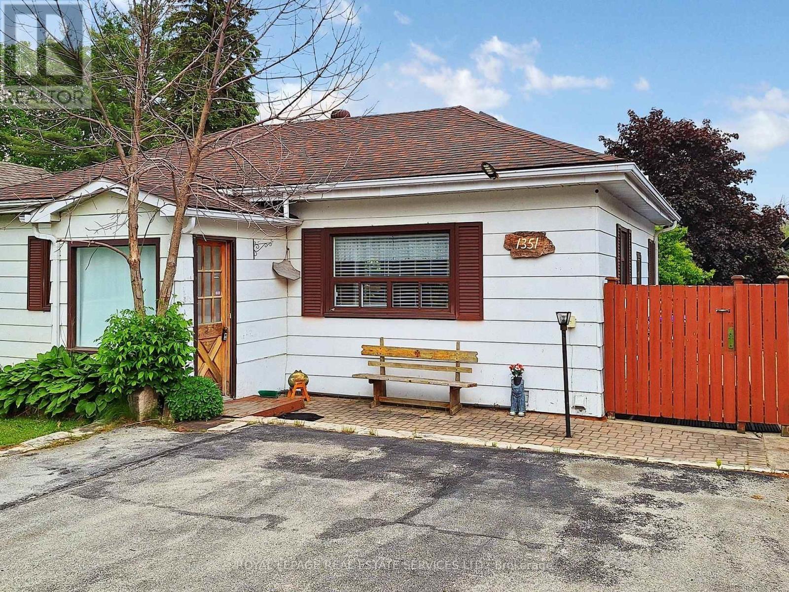 












1351 MOSLEY STREET

,
Wasaga Beach,




Ontario
L9Z2C7

