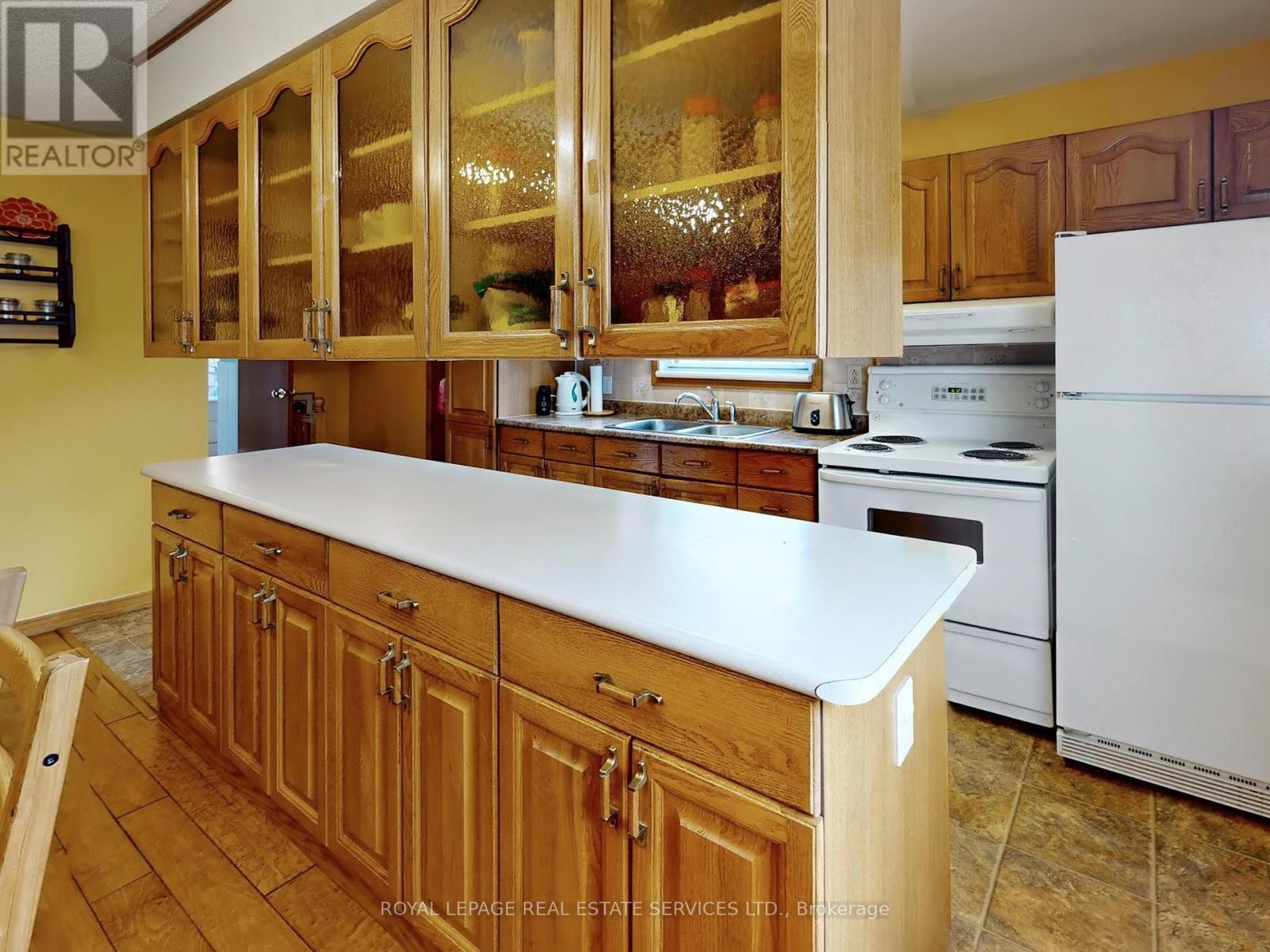 












1351 MOSLEY STREET

,
Wasaga Beach,




Ontario
L9Z2C7

