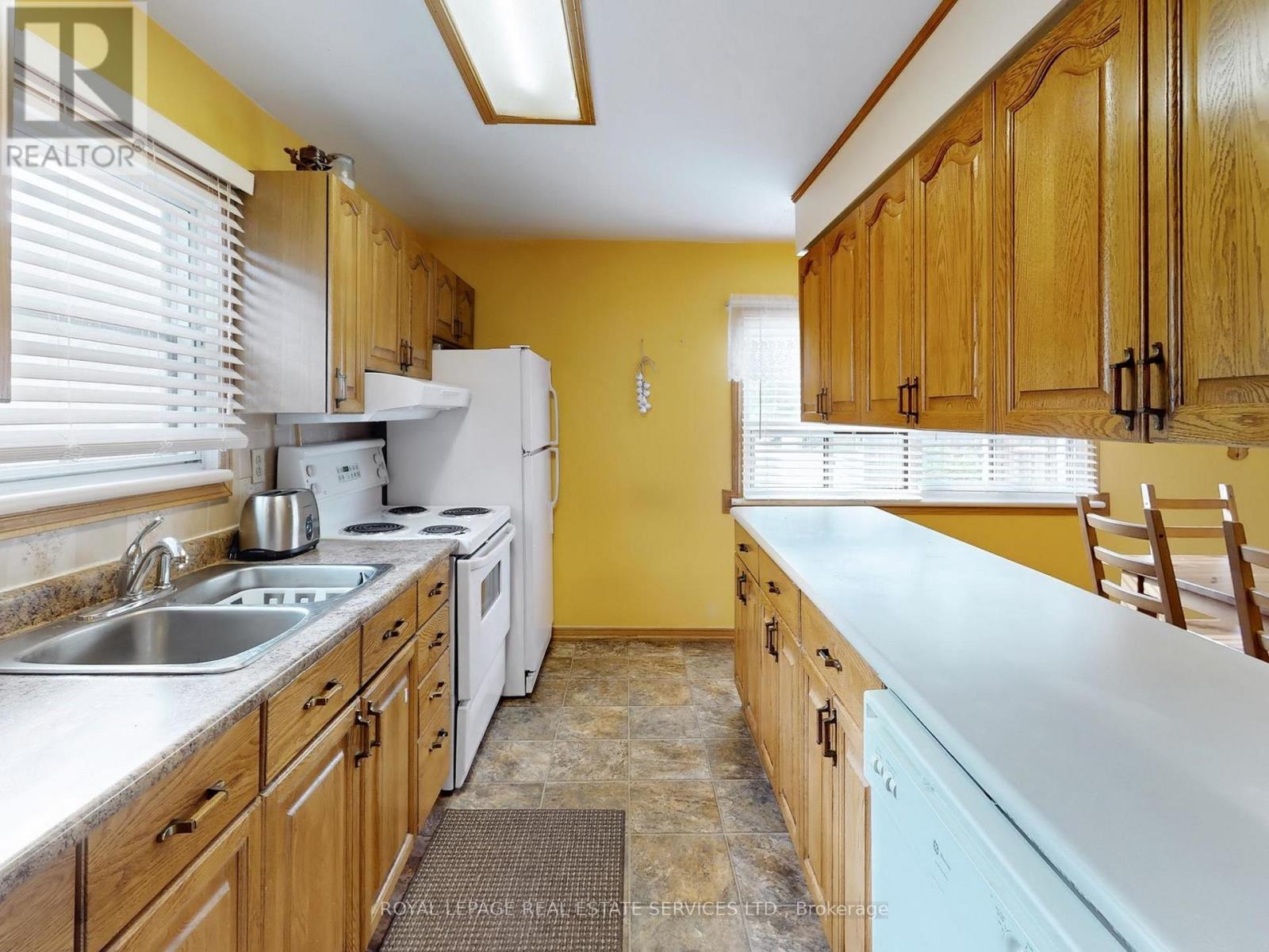 












1351 MOSLEY STREET

,
Wasaga Beach,




Ontario
L9Z2C7

