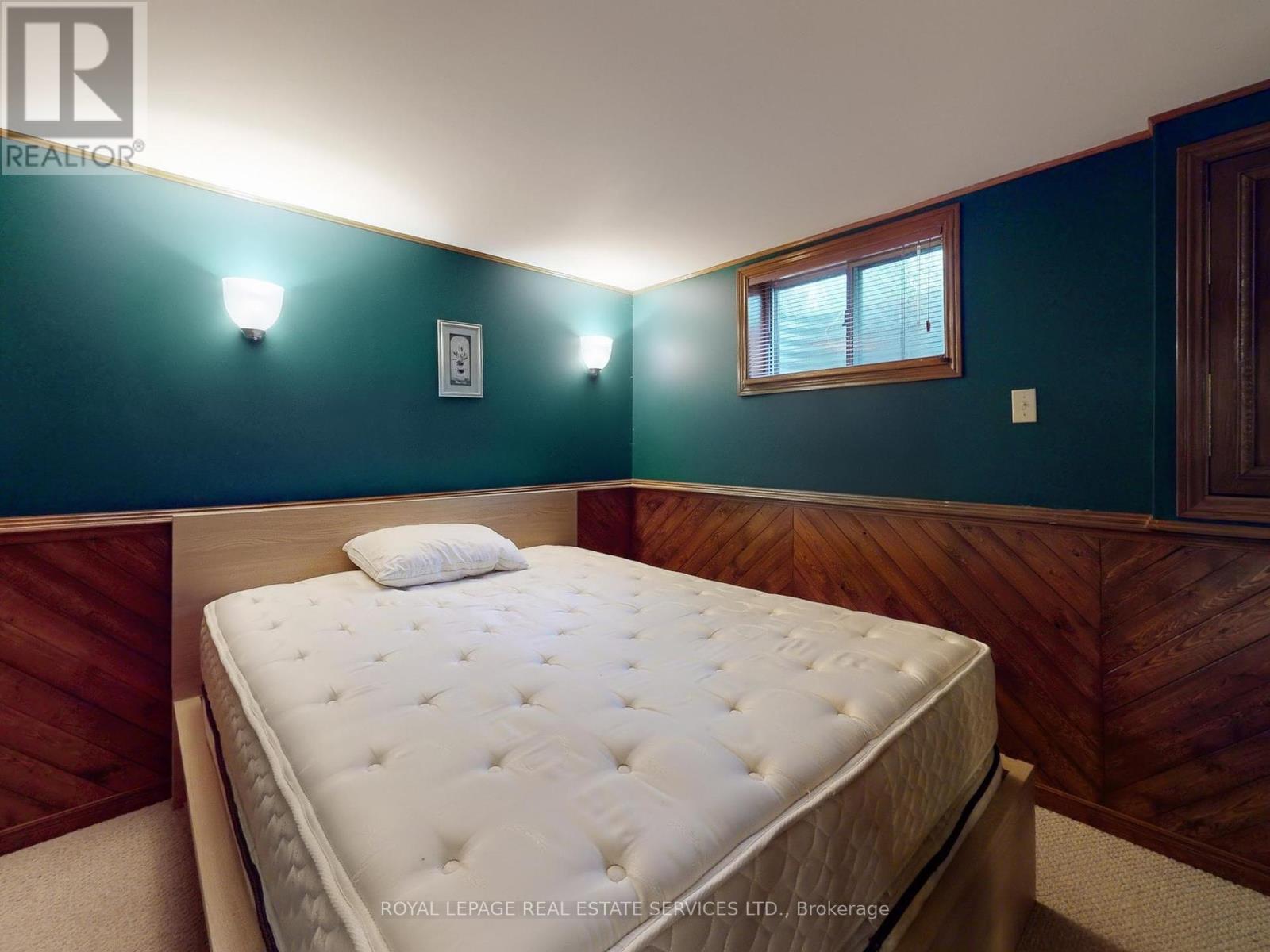 












1351 MOSLEY STREET

,
Wasaga Beach,




Ontario
L9Z2C7

