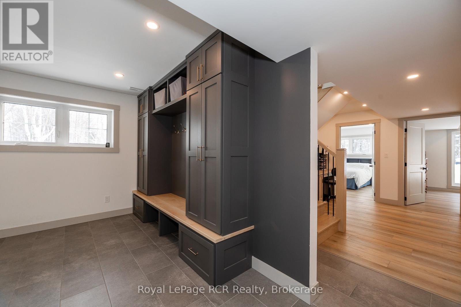 












126 WEST STREET

,
Georgian Bluffs,




Ontario
N4K5N7

