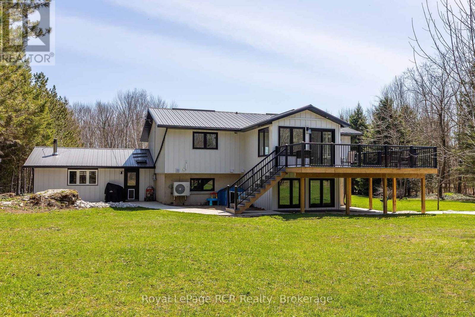 












126 WEST STREET

,
Georgian Bluffs,







Ontario
N4K5N7

