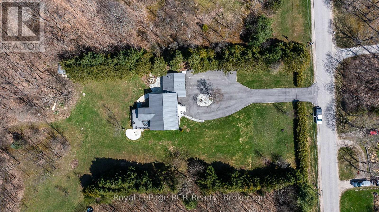 












126 WEST STREET

,
Georgian Bluffs,







Ontario
N4K5N7

