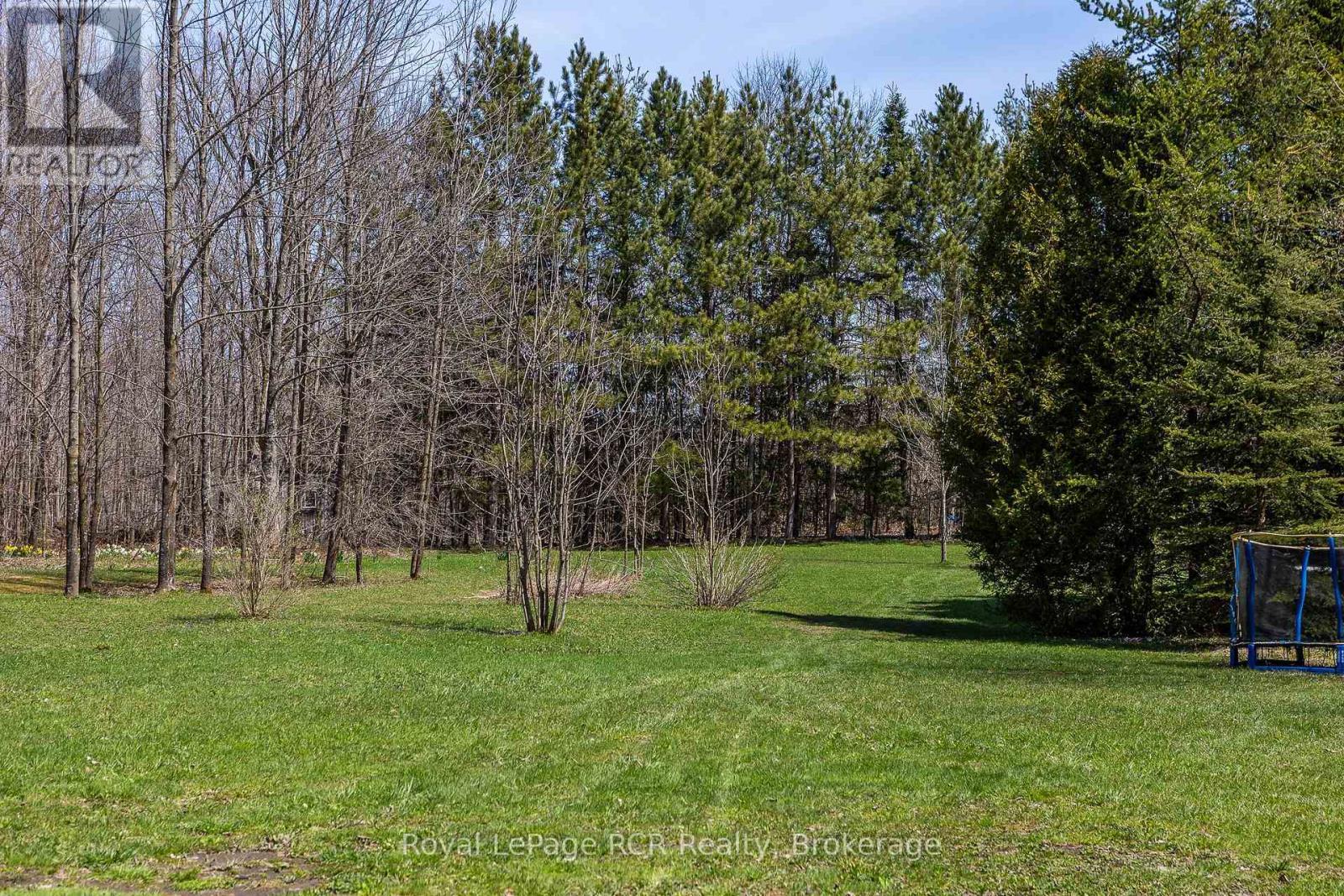 












126 WEST STREET

,
Georgian Bluffs,







Ontario
N4K5N7


