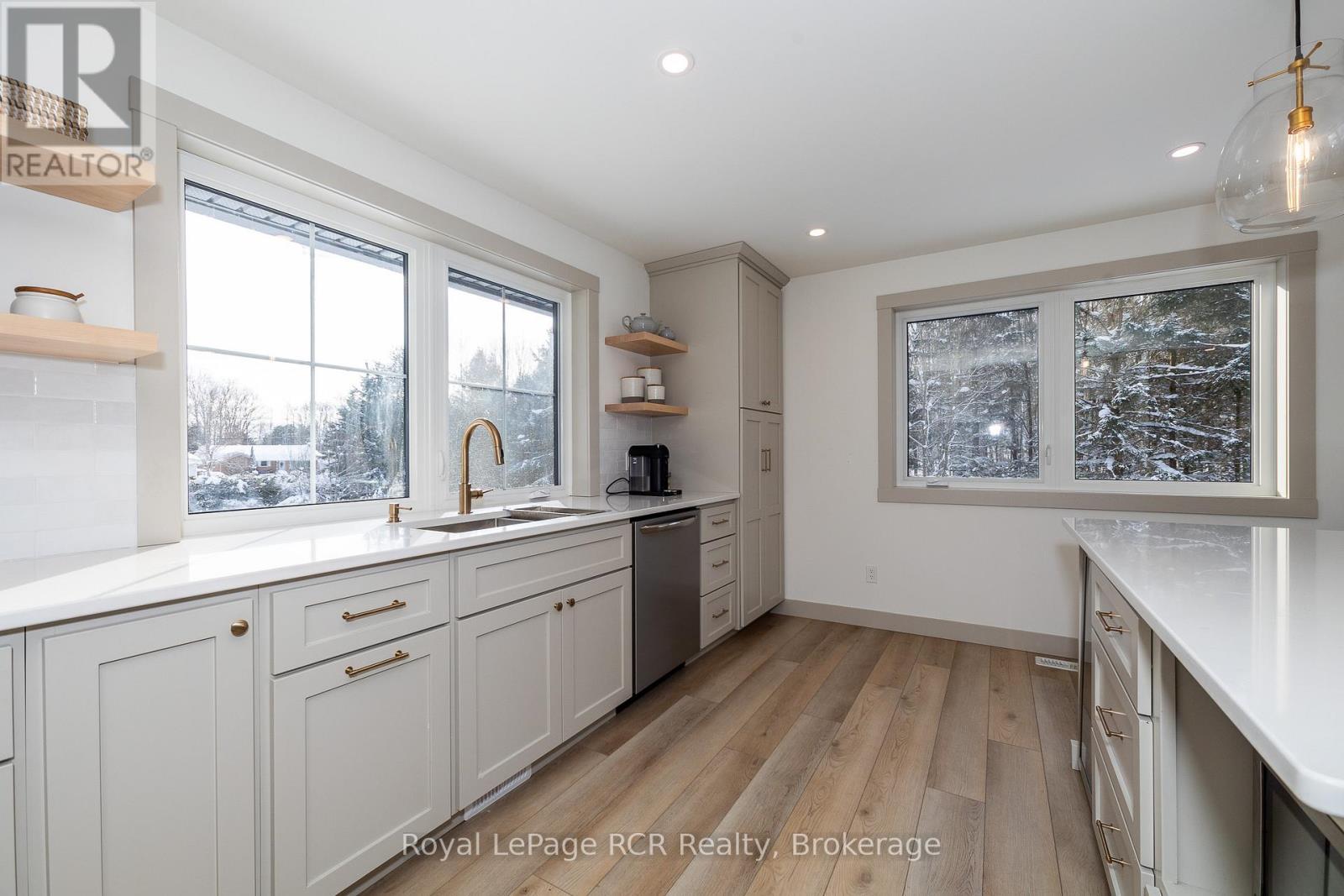 












126 WEST STREET

,
Georgian Bluffs,







Ontario
N4K5N7

