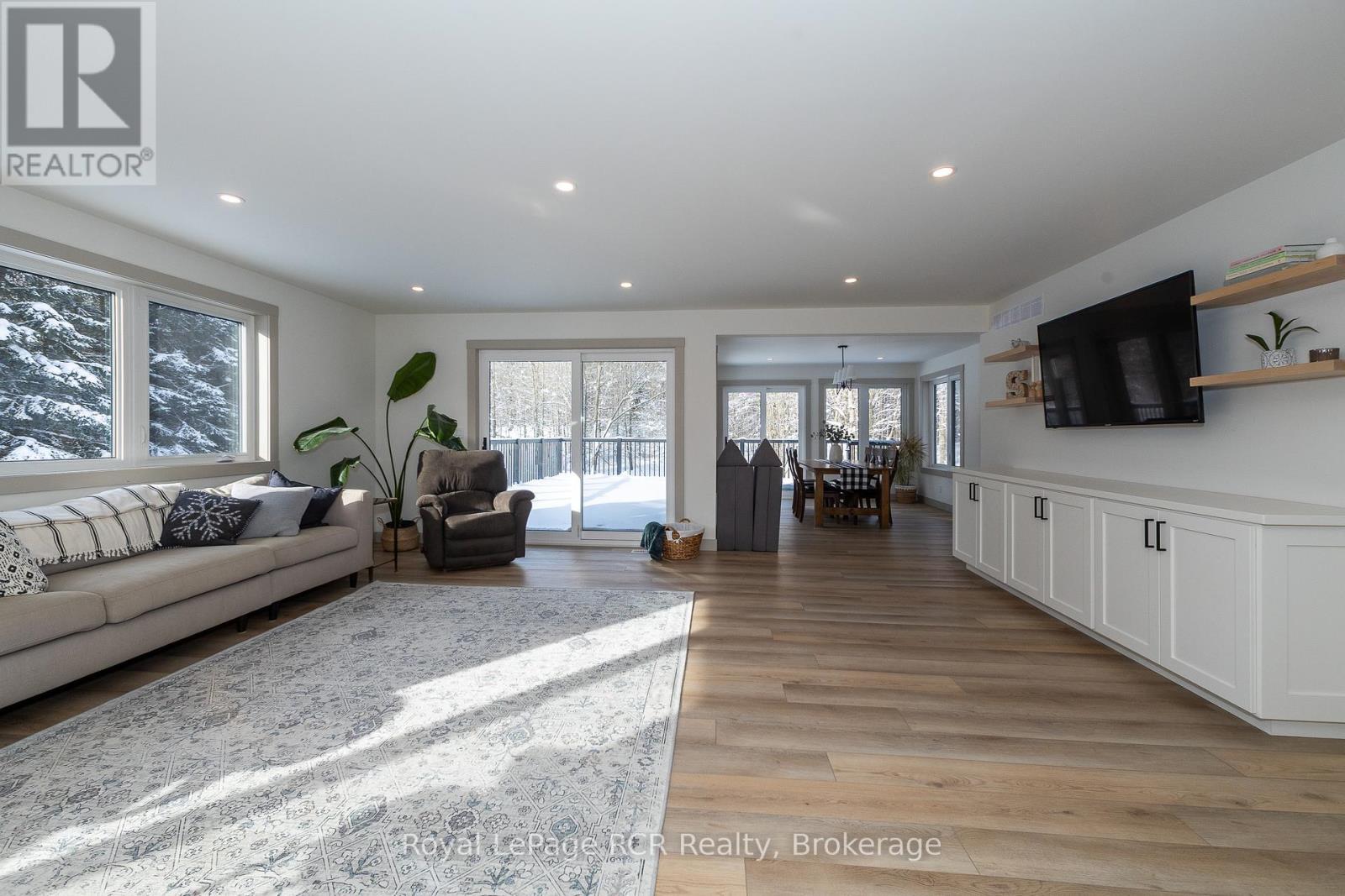 












126 WEST STREET

,
Georgian Bluffs,







Ontario
N4K5N7

