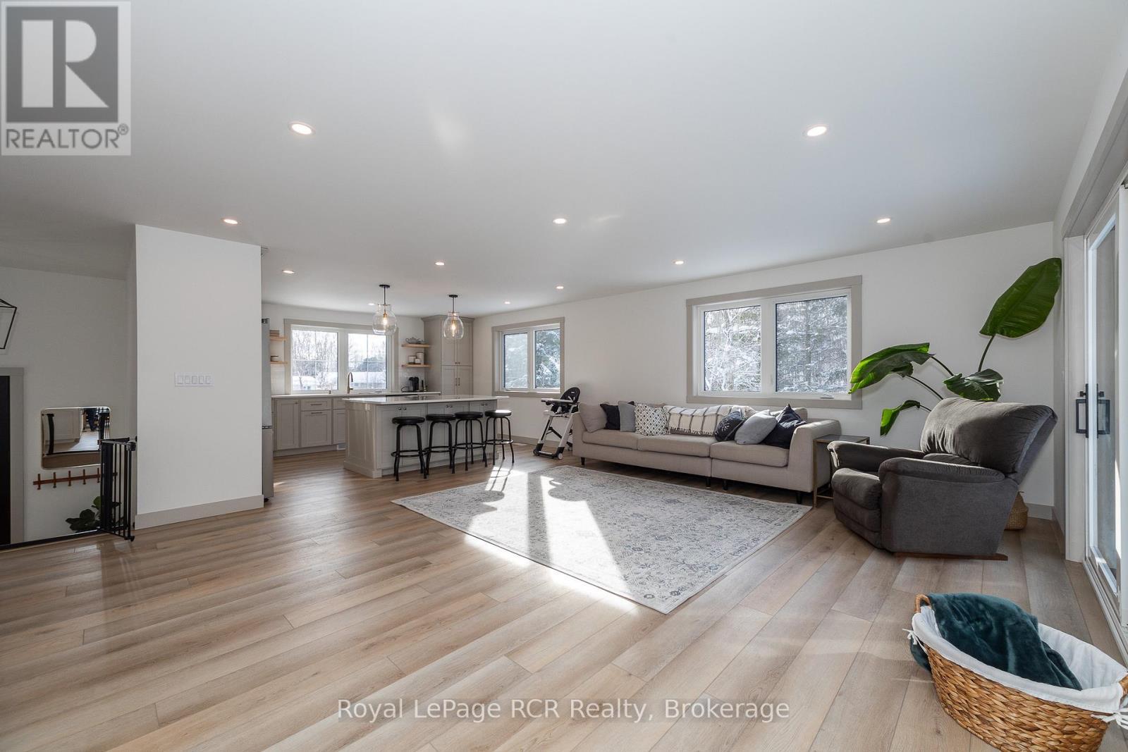 












126 WEST STREET

,
Georgian Bluffs,







Ontario
N4K5N7

