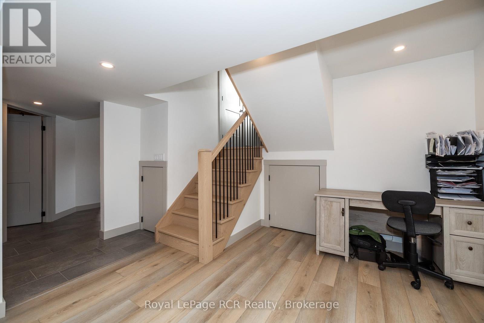 












126 WEST STREET

,
Georgian Bluffs,







Ontario
N4K5N7

