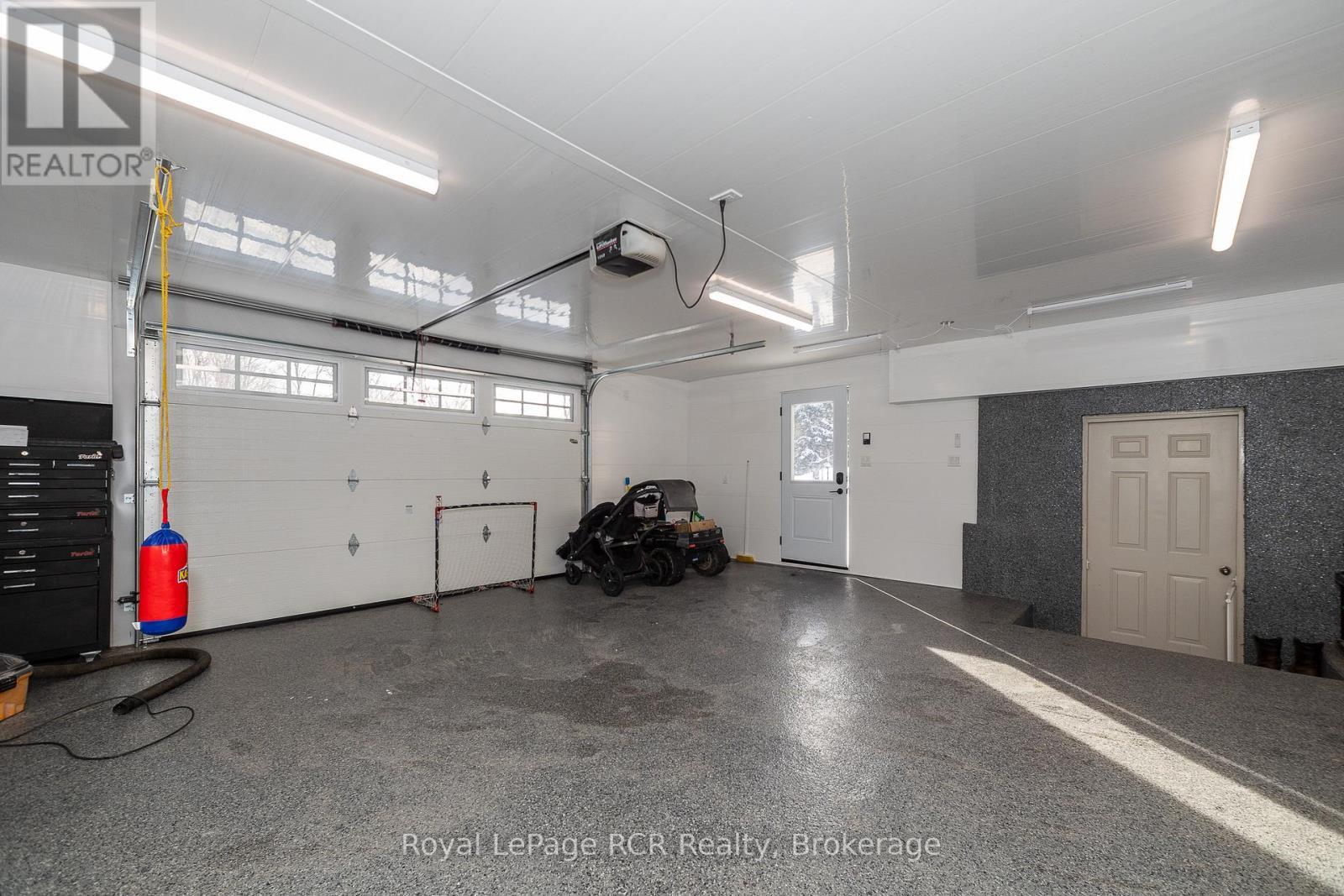 












126 WEST STREET

,
Georgian Bluffs,







Ontario
N4K5N7

