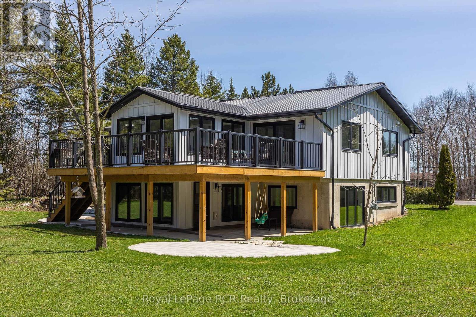 












126 WEST STREET

,
Georgian Bluffs,







Ontario
N4K5N7

