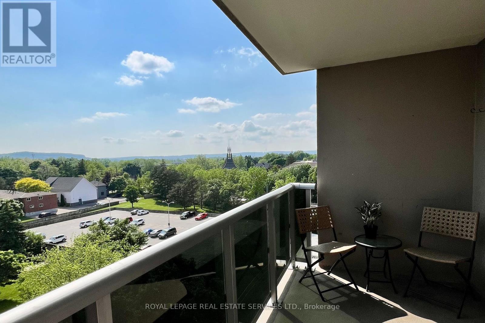












906 - 81 MILLSIDE DRIVE

,
Milton,




Ontario
L9T3X4

