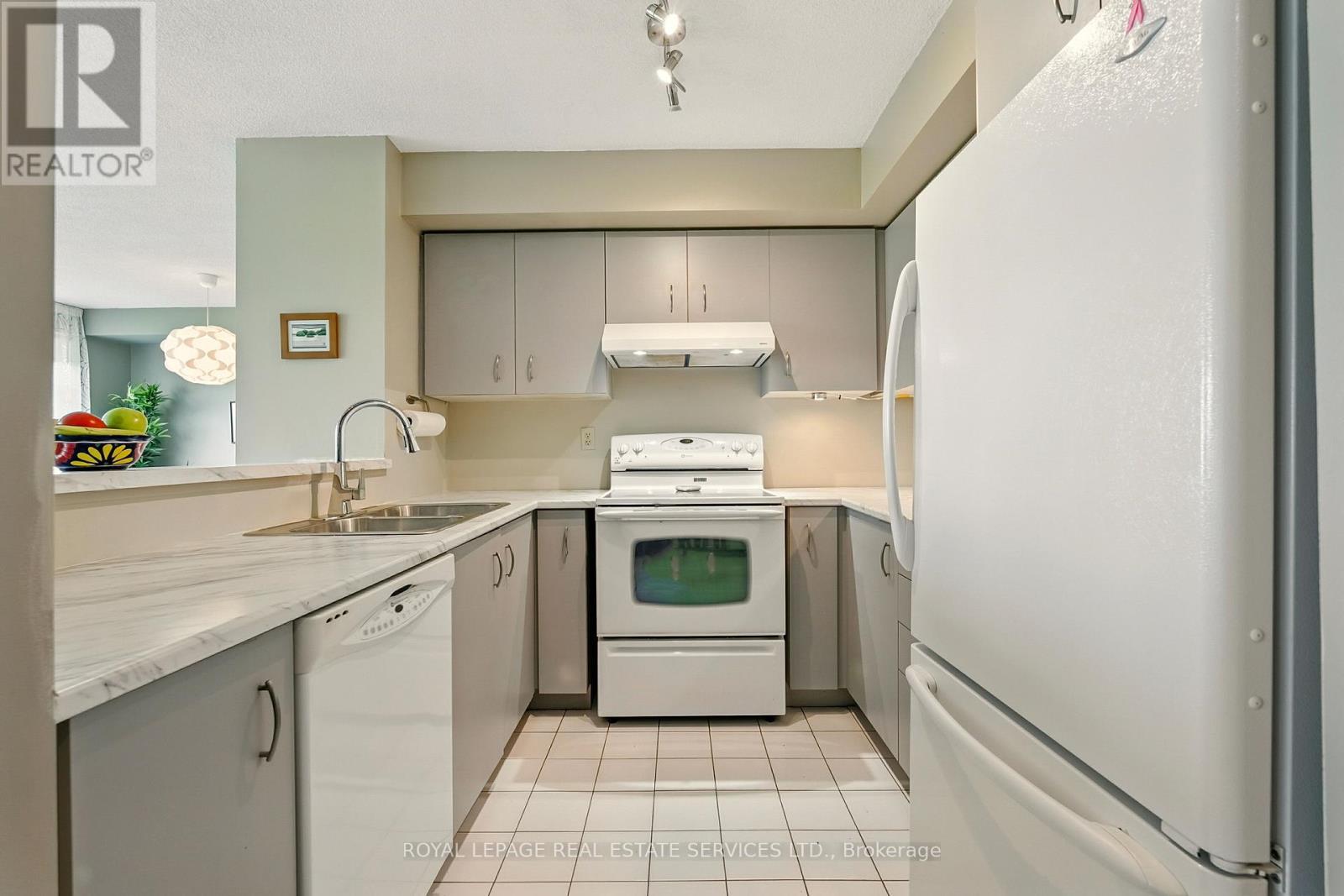 












902 - 2155 BURNHAMTHORPE ROAD W

,
Mississauga,




Ontario
L5L5P4


