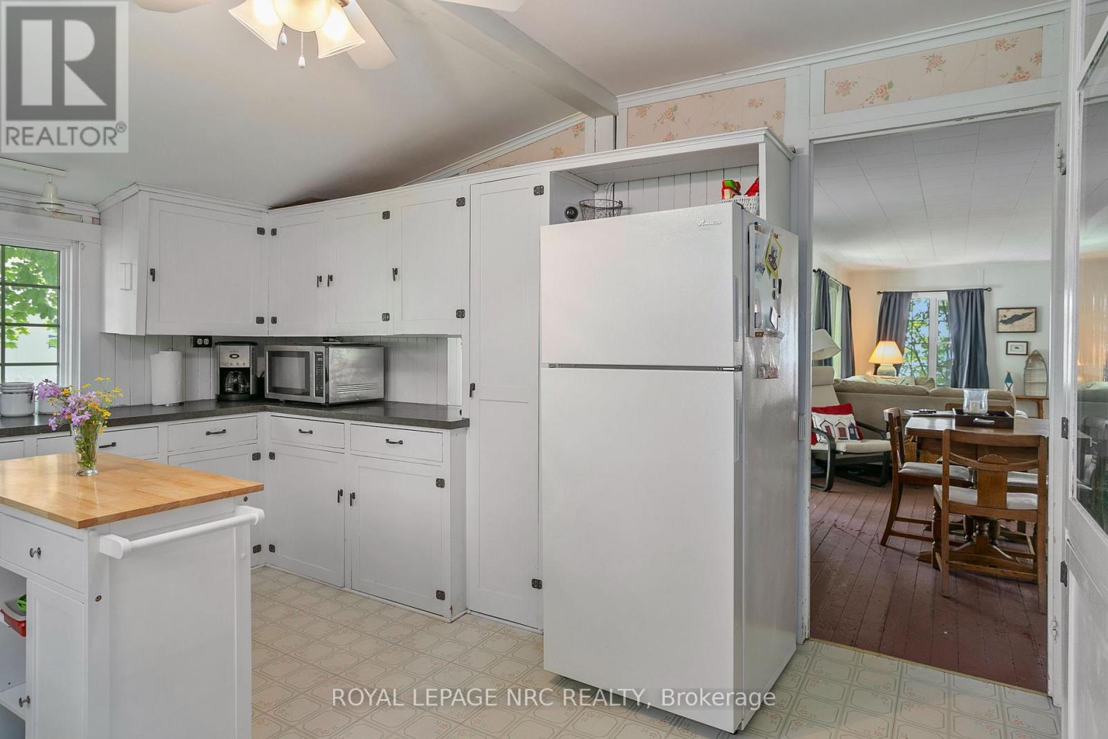 












3786 TERRACE LANE

,
Fort Erie (Crystal Beach),




Ontario
L0S1B0

