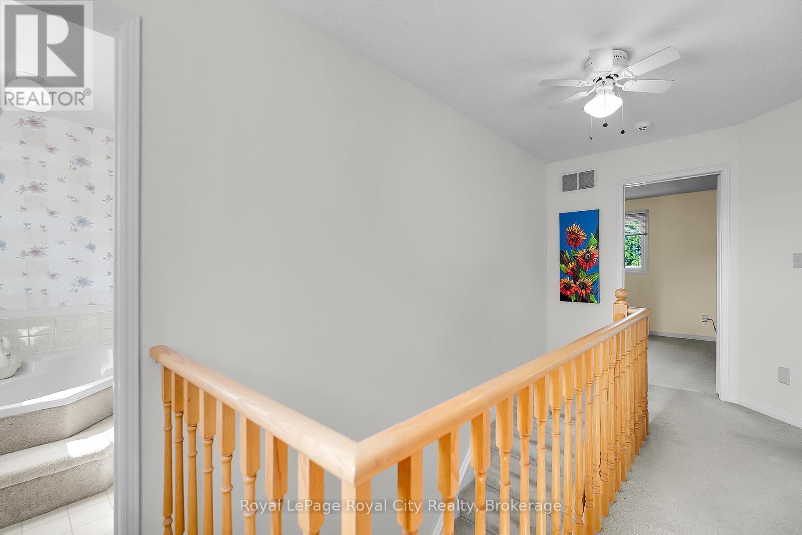 












624 HOLMAN CRESCENT

,
Centre Wellington (Fergus),




Ontario
N1M3M1

