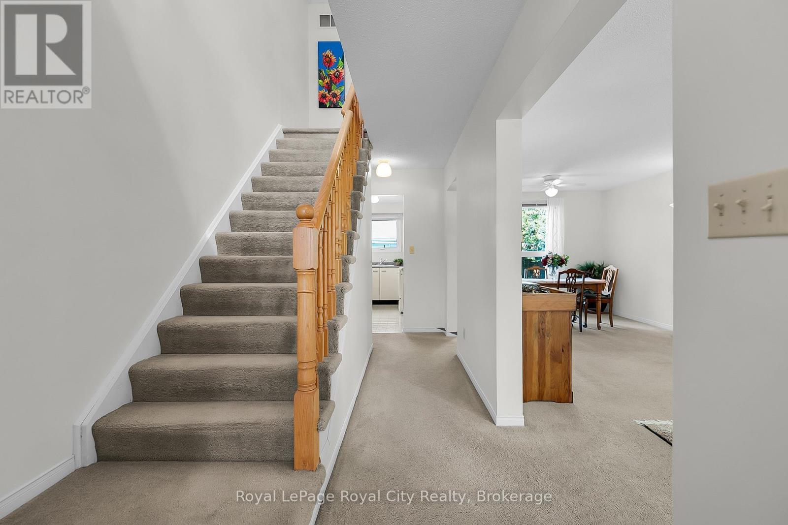 












624 HOLMAN CRESCENT

,
Centre Wellington (Fergus),




Ontario
N1M3M1

