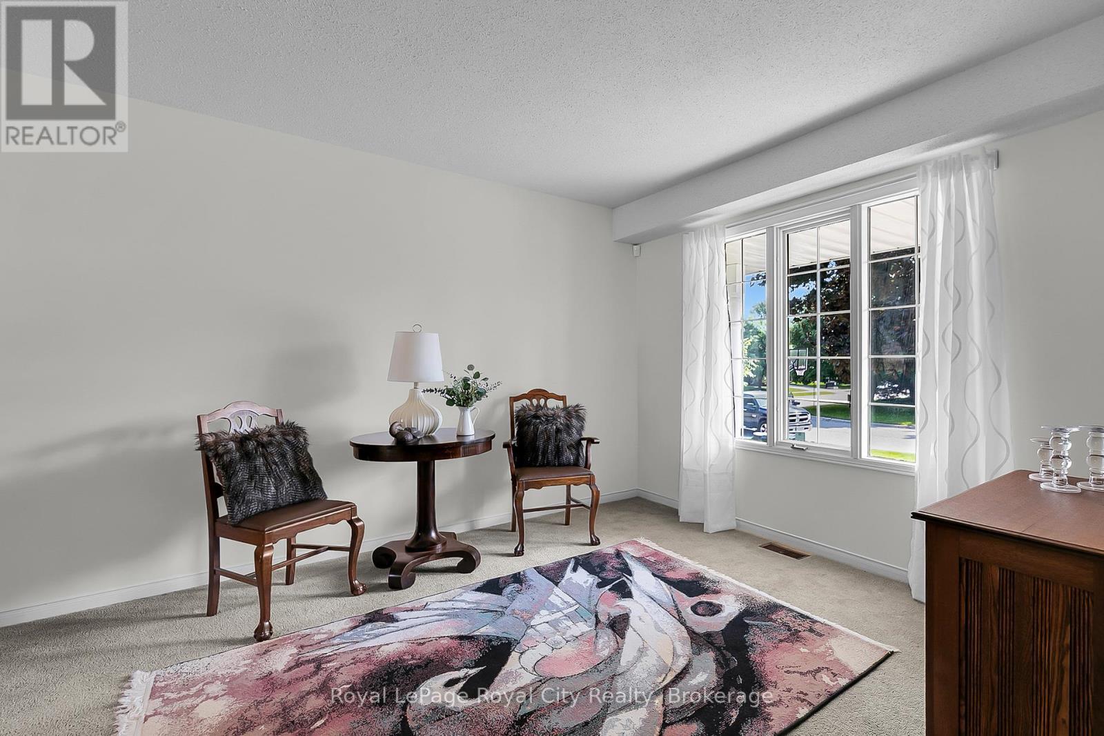 












624 HOLMAN CRESCENT

,
Centre Wellington (Fergus),




Ontario
N1M3M1

