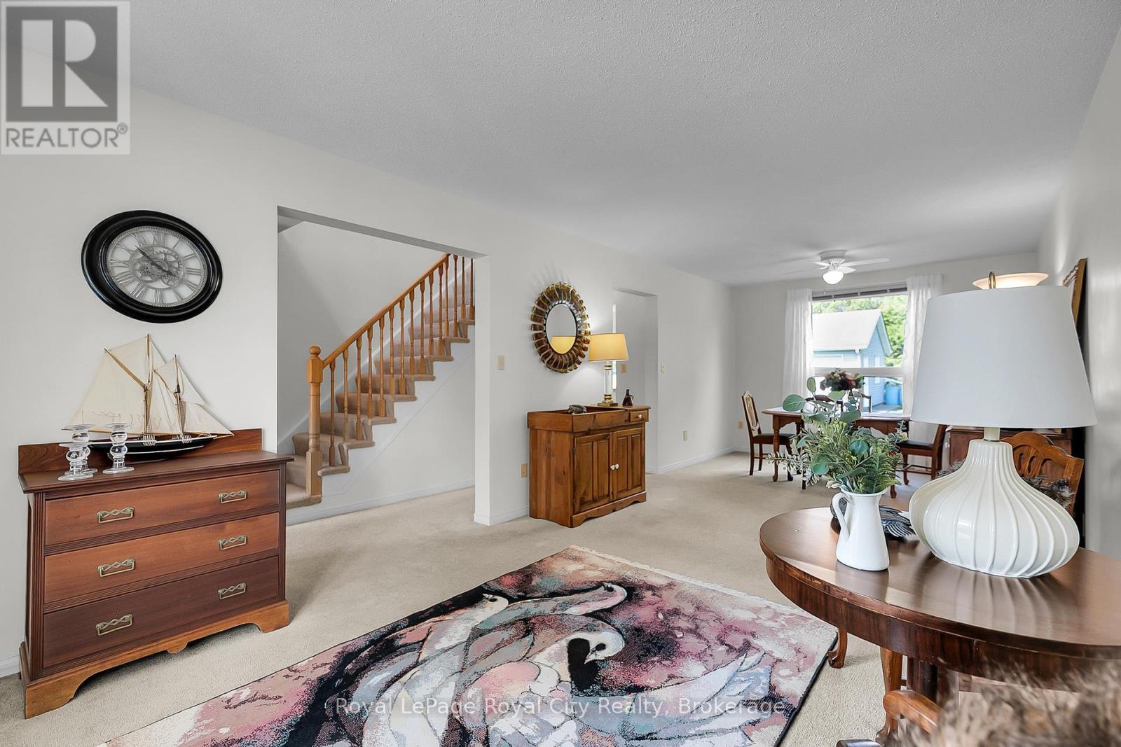 












624 HOLMAN CRESCENT

,
Centre Wellington (Fergus),




Ontario
N1M3M1


