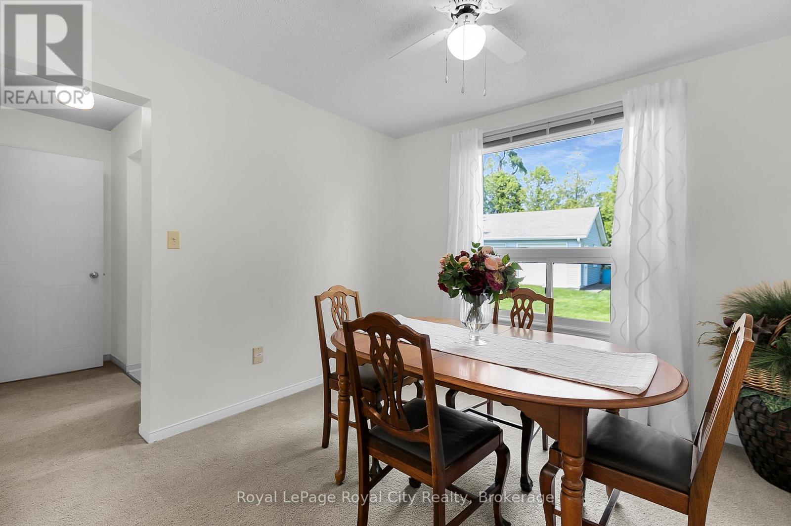 












624 HOLMAN CRESCENT

,
Centre Wellington (Fergus),




Ontario
N1M3M1

