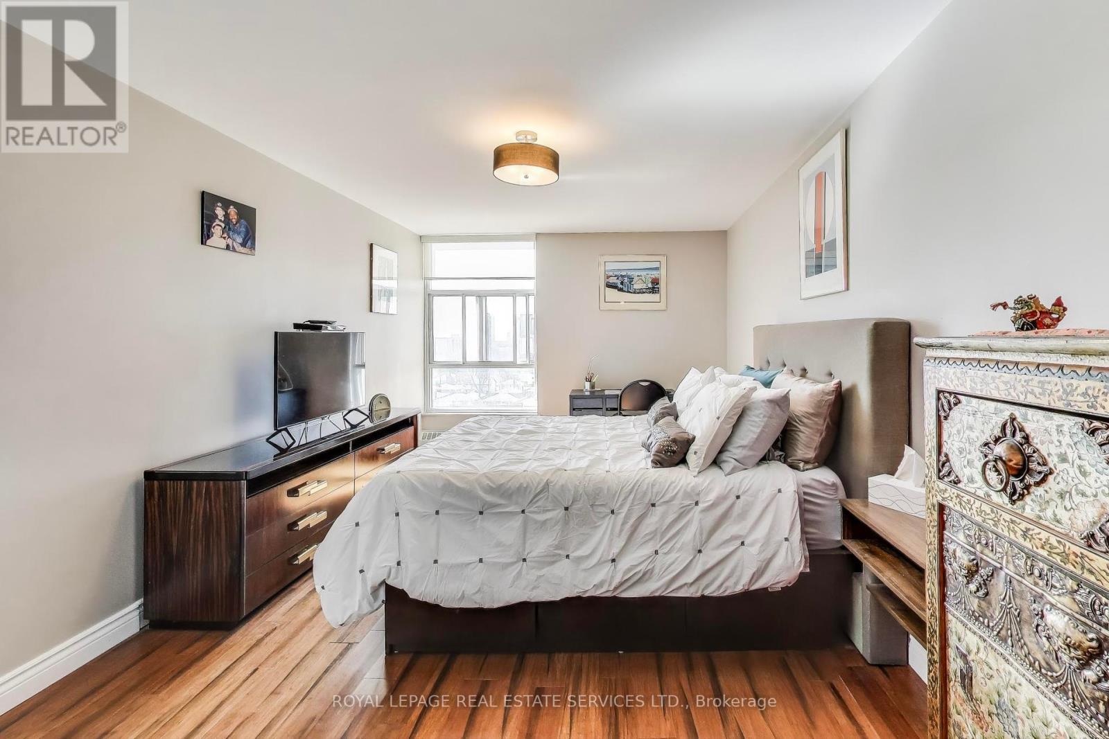 












1008 - 44 LONGBOURNE DRIVE

,
Toronto,




Ontario
M9R2M7

